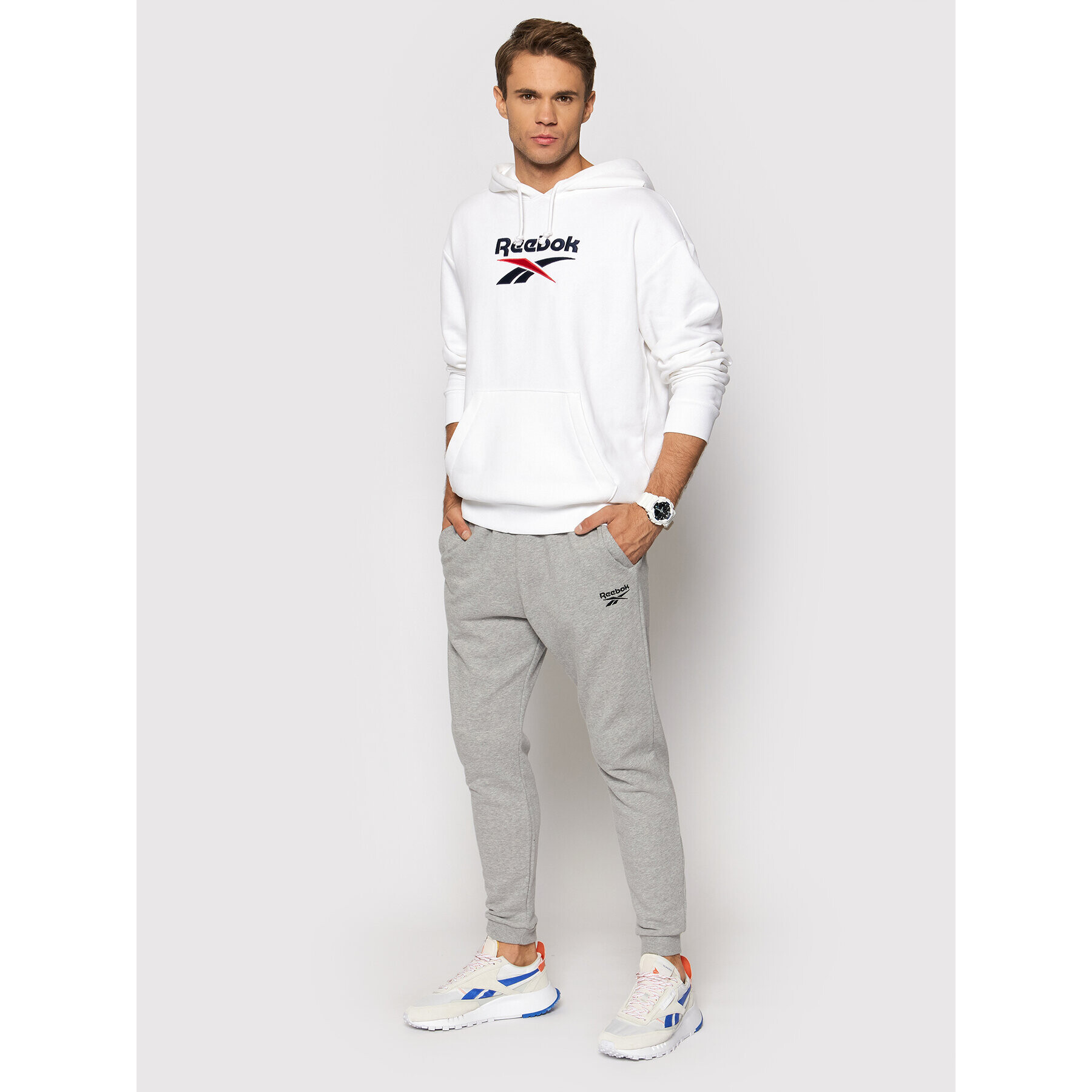 Reebok Bluză Classics Foundation Vector GS9149 Alb Oversize - Pled.ro