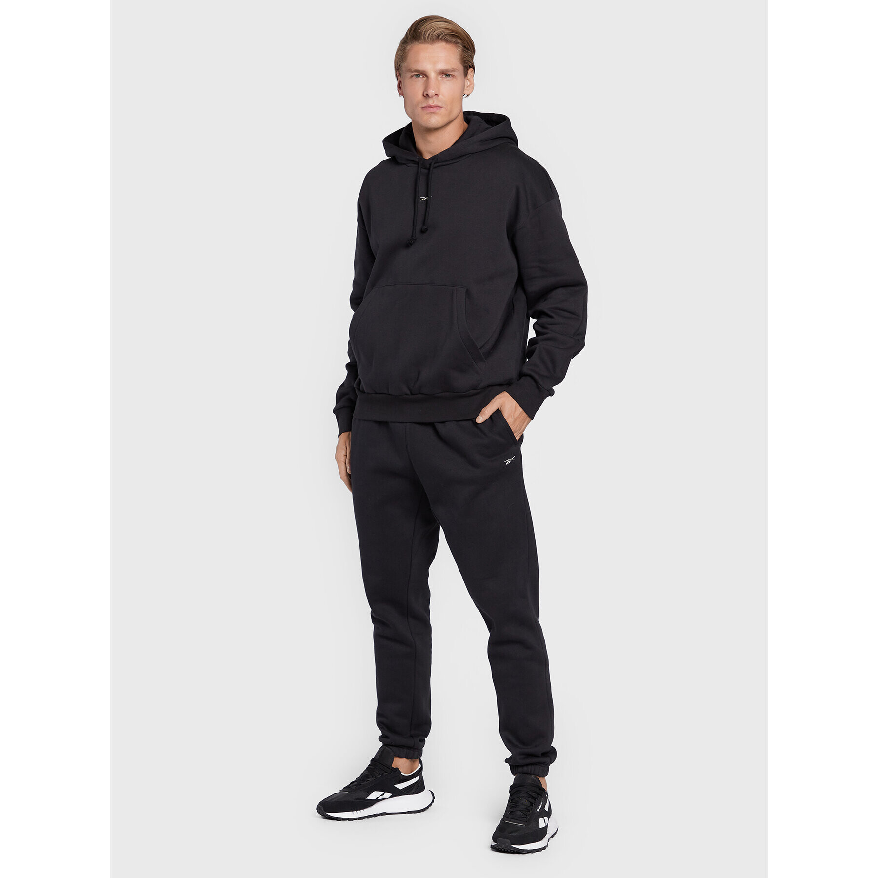 Reebok Classic Reebok Bluză Wardrobe Essentials HM3120 Negru Loose Fit - Pled.ro