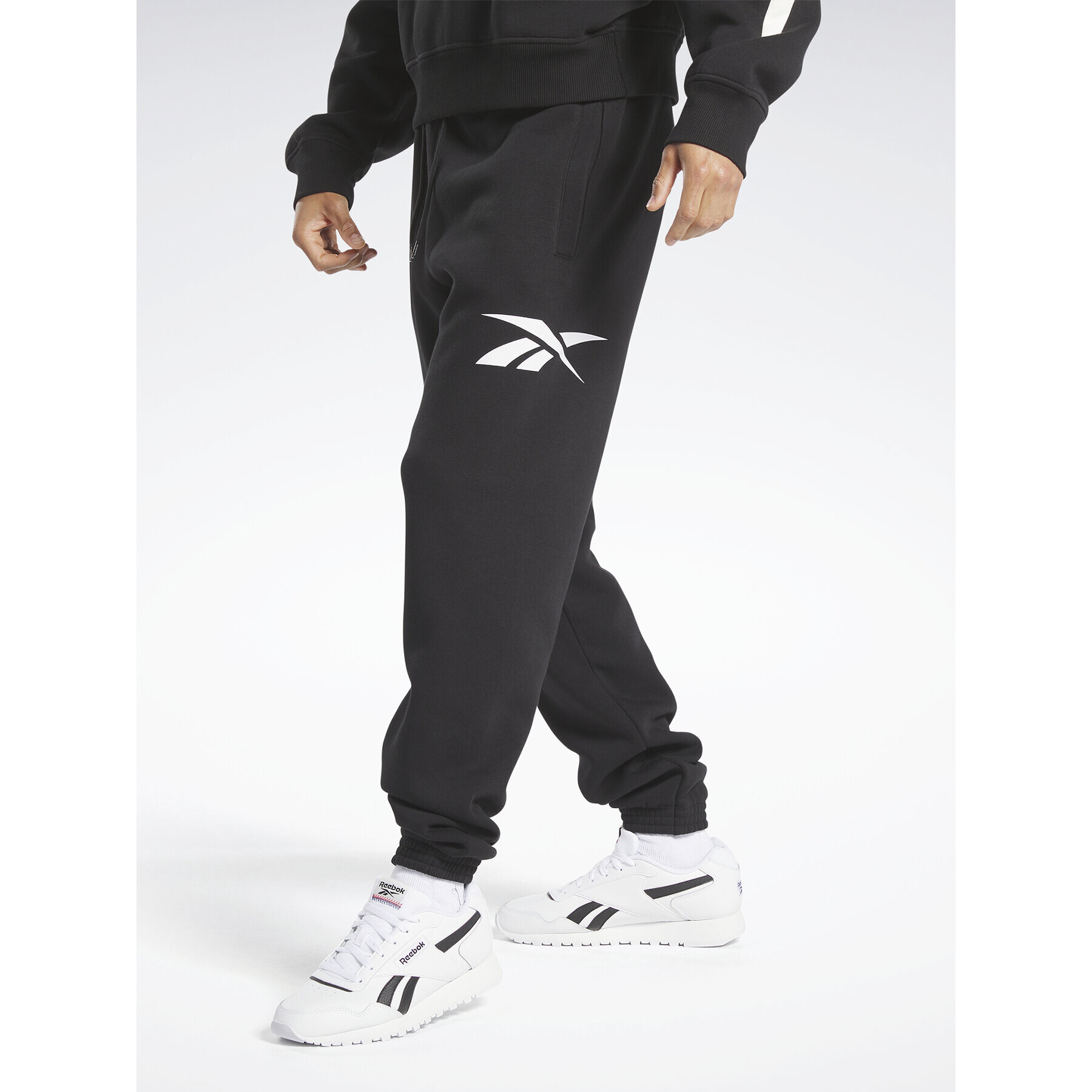 Reebok Pantaloni trening Classics Brand Proud HY7107 Negru Regular Fit - Pled.ro