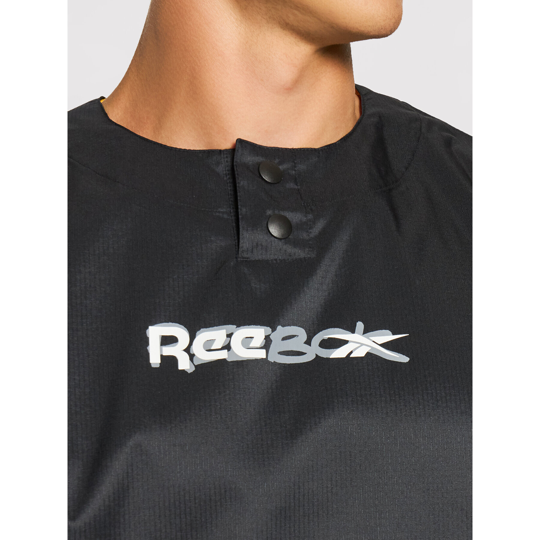 Reebok Geacă fără fermoar Myt Crew GT5788 Negru Regular Fit - Pled.ro