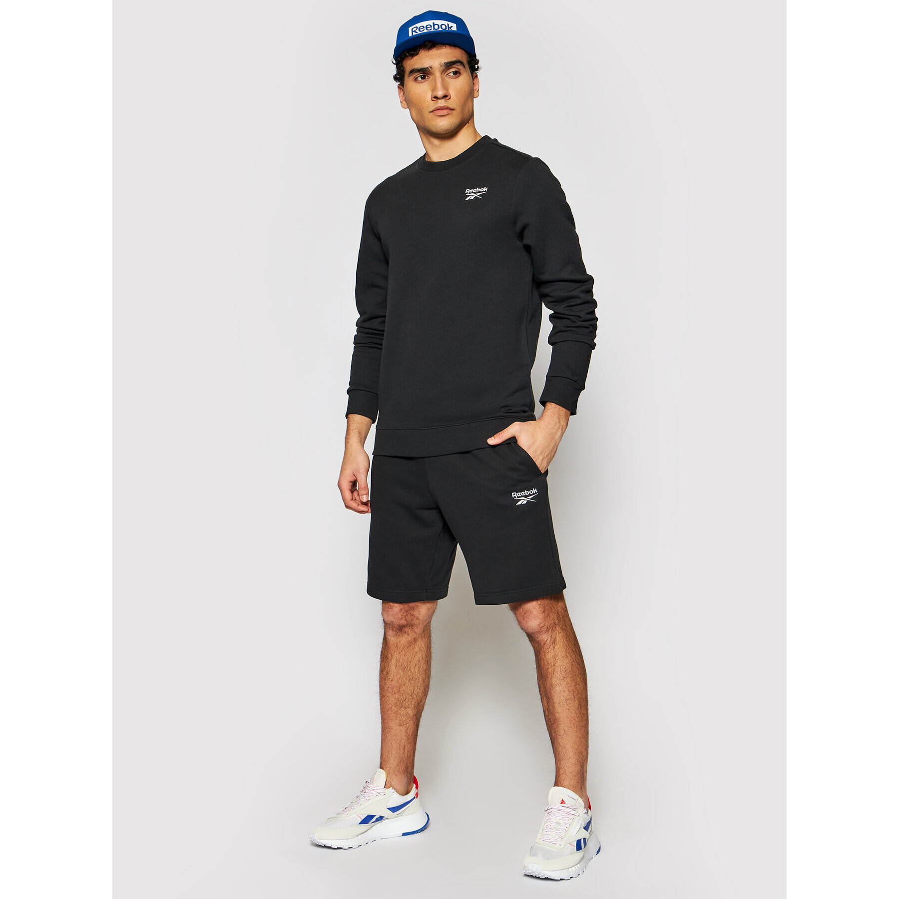 Reebok Pantaloni scurți sport Identity GL3148 Negru Slim Fit - Pled.ro