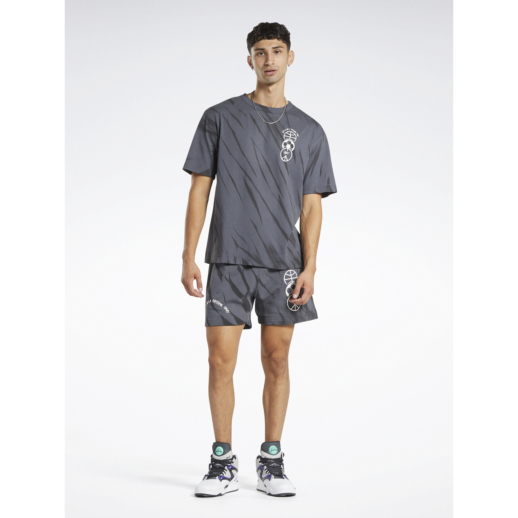 Reebok Pantaloni scurți sport Classics Block Party Shorts HS9179 Gri - Pled.ro