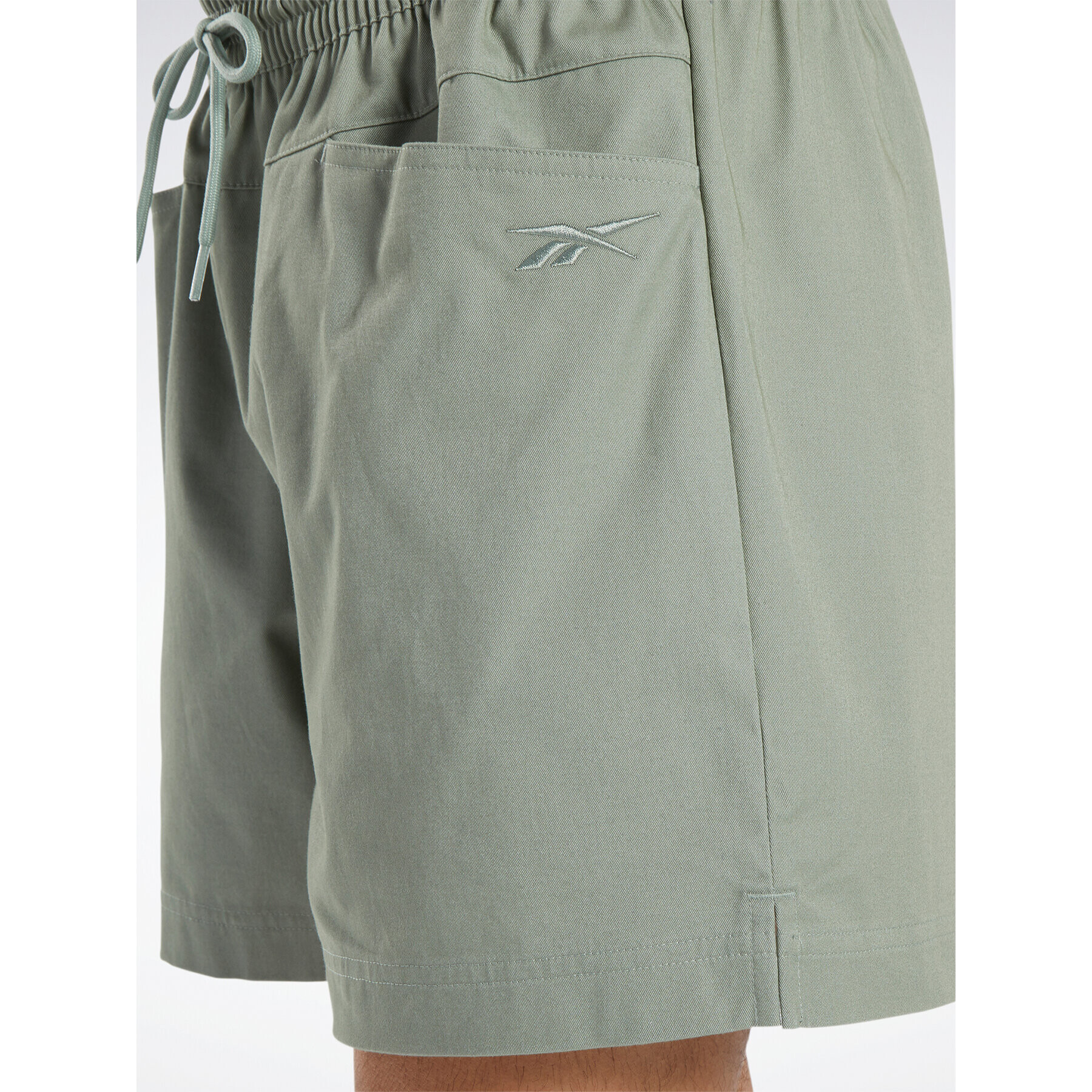 Reebok Pantaloni scurți sport Classics Skateboard Shorts HS9185 Verde - Pled.ro