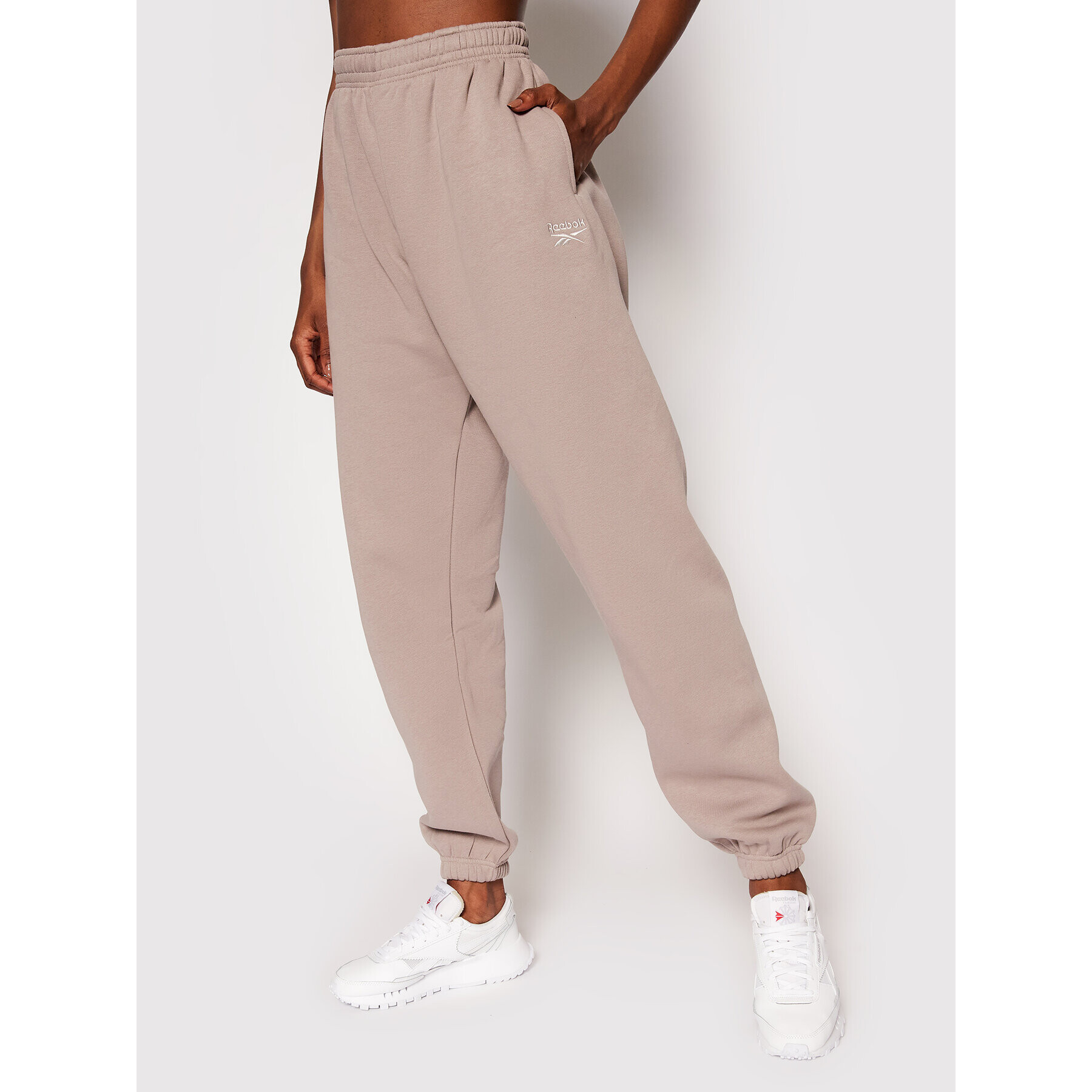 Reebok Pantaloni trening Classic GS1724 Gri Oversize - Pled.ro