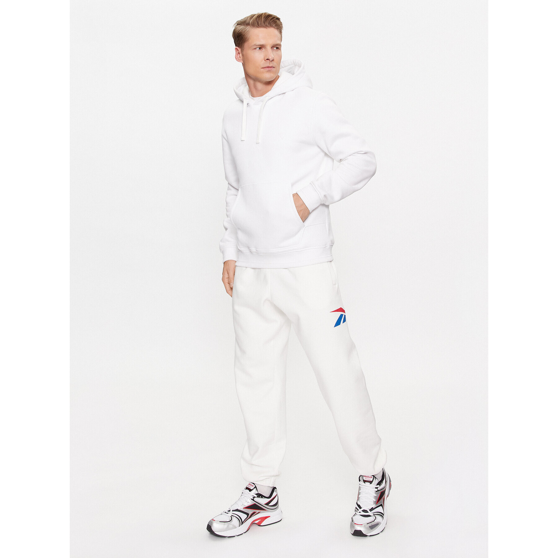 Reebok Pantaloni trening Classics Brand Proud HY7158 Alb Regular Fit - Pled.ro