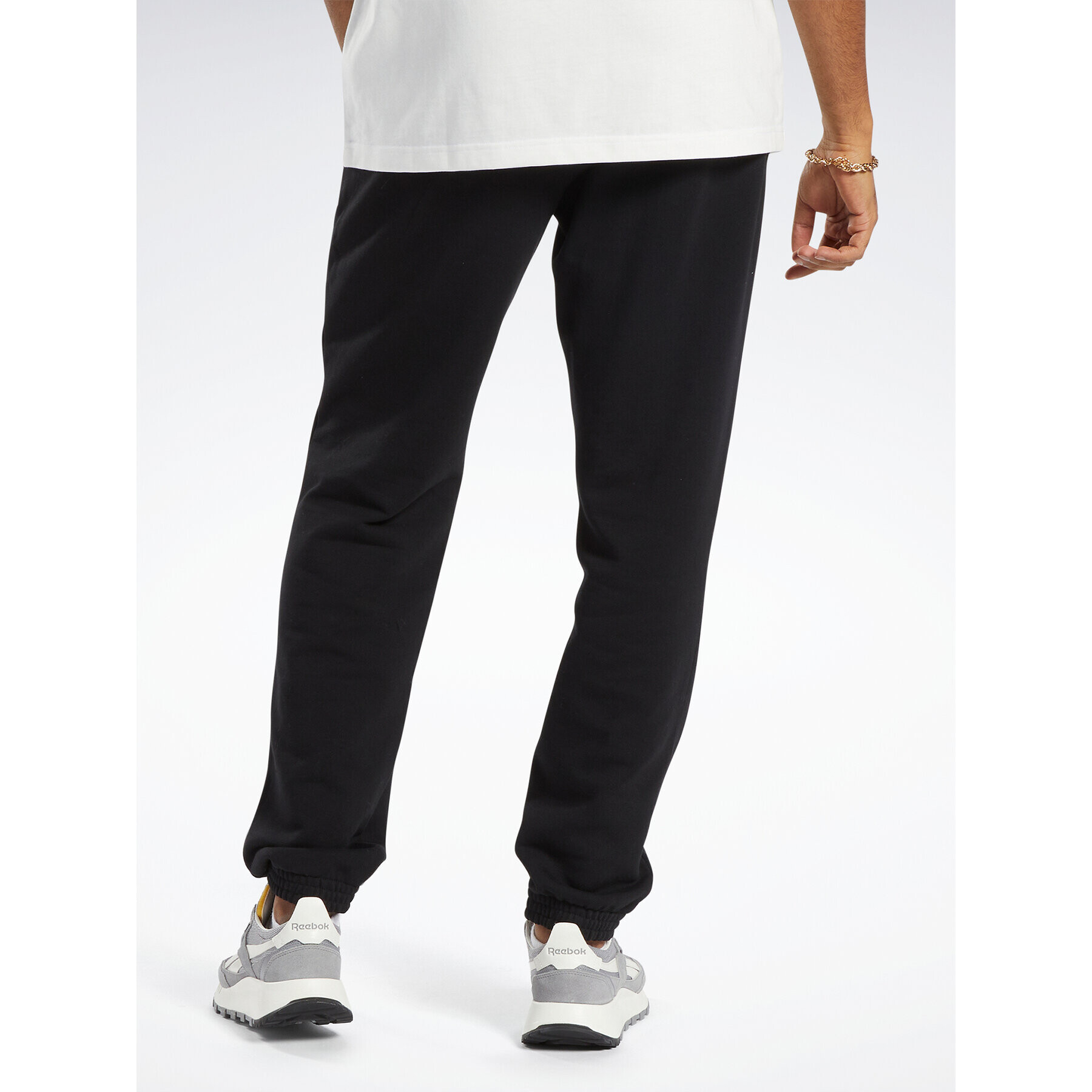 Reebok Pantaloni trening Classics Small Vector Joggers HS5788 Negru - Pled.ro