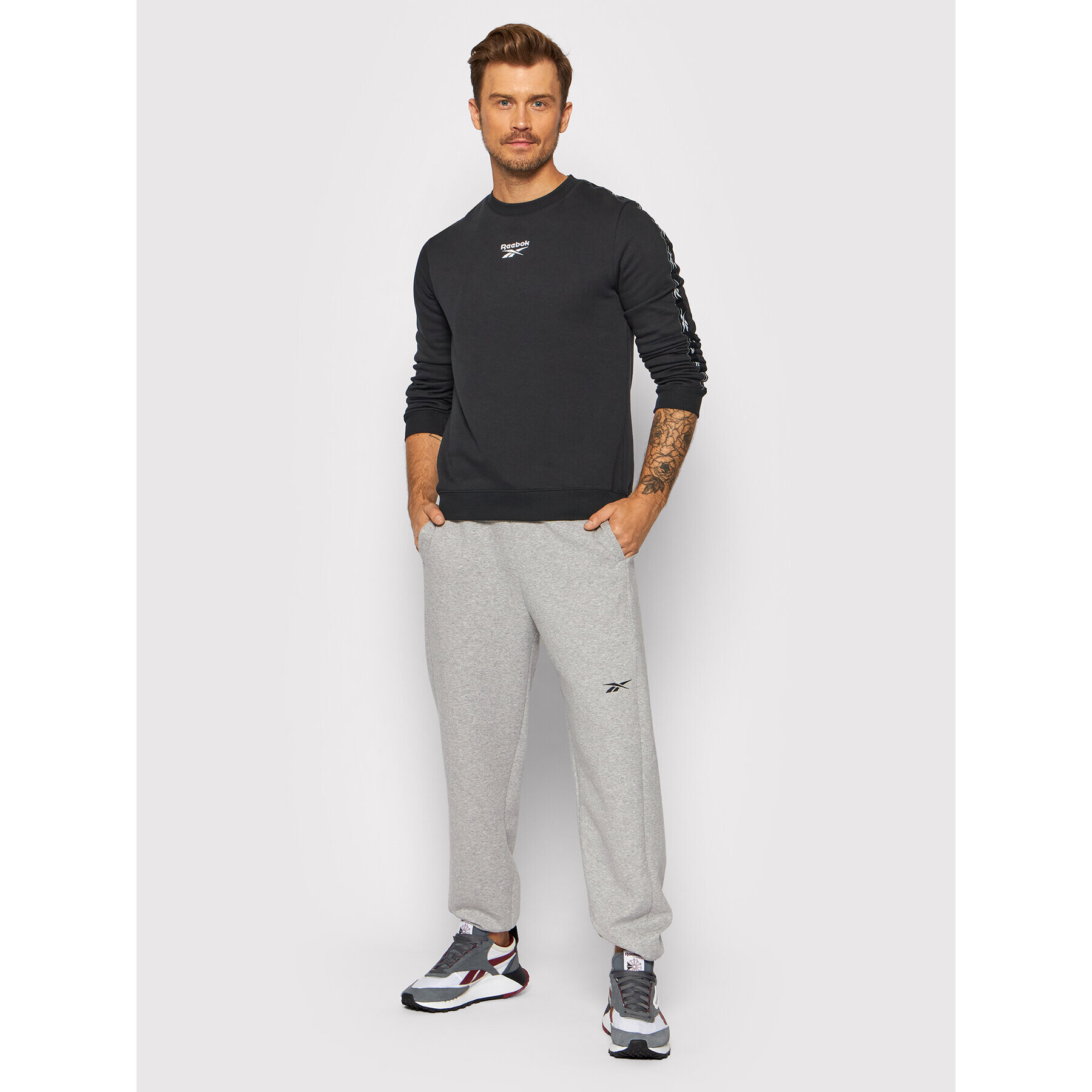 Reebok Pantaloni trening DreamBlend GJ6438 Gri Relaxed Fit - Pled.ro