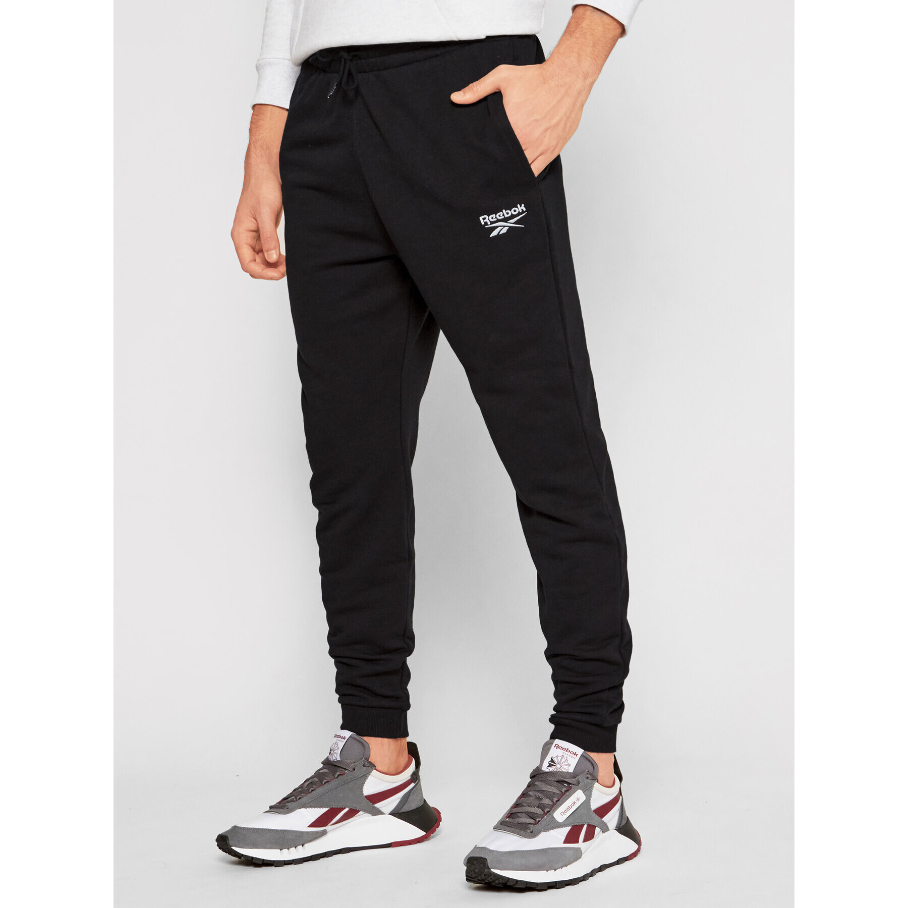 Reebok Pantaloni trening Identity GJ0554 Negru Regular Fit - Pled.ro