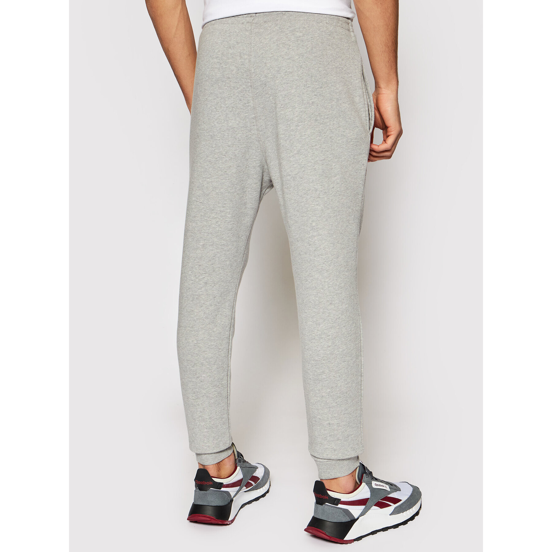 Reebok Pantaloni trening Identity GJ0633 Gri Regular Fit - Pled.ro