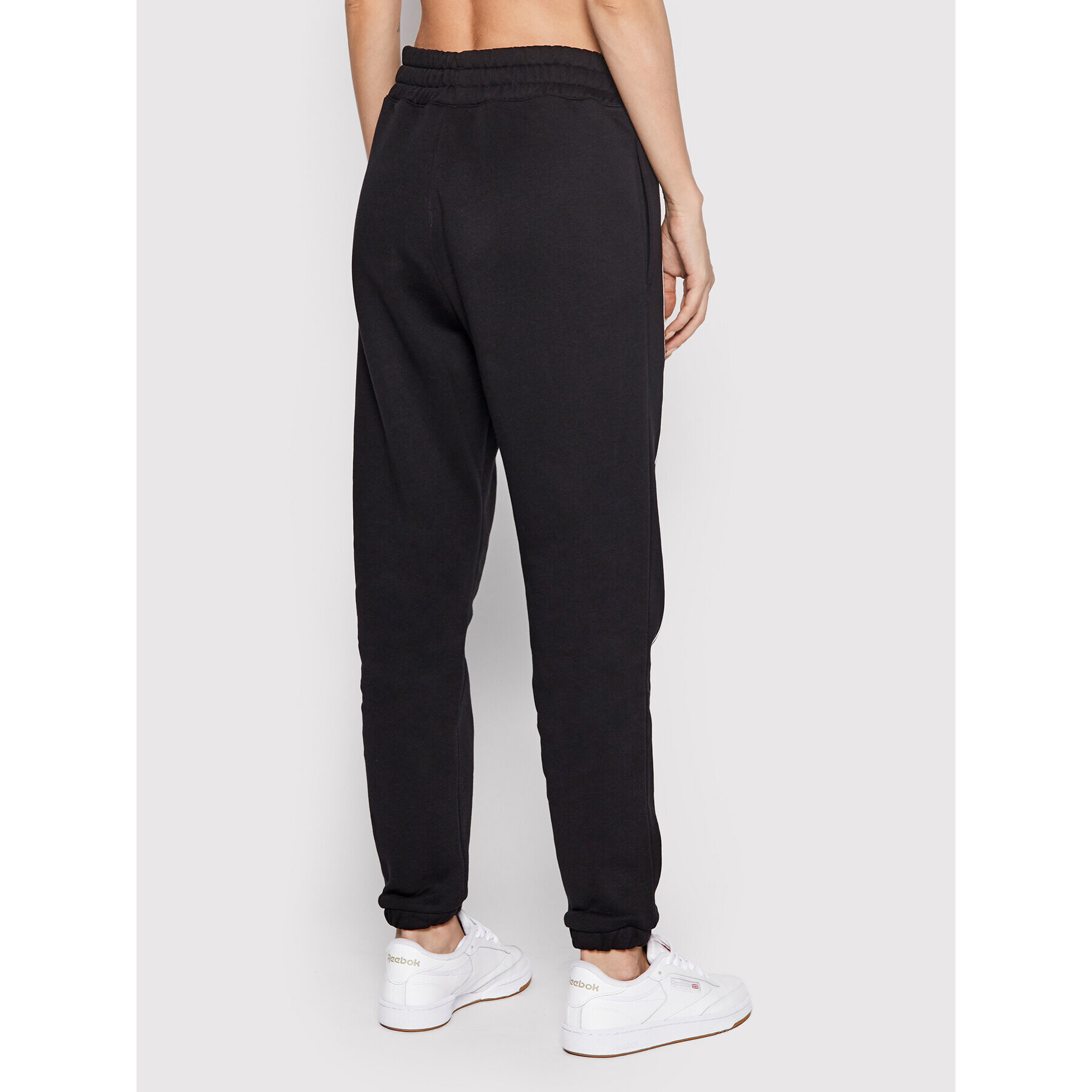 Reebok Pantaloni trening Tape Pack HB2261 Negru Relaxed Fit - Pled.ro