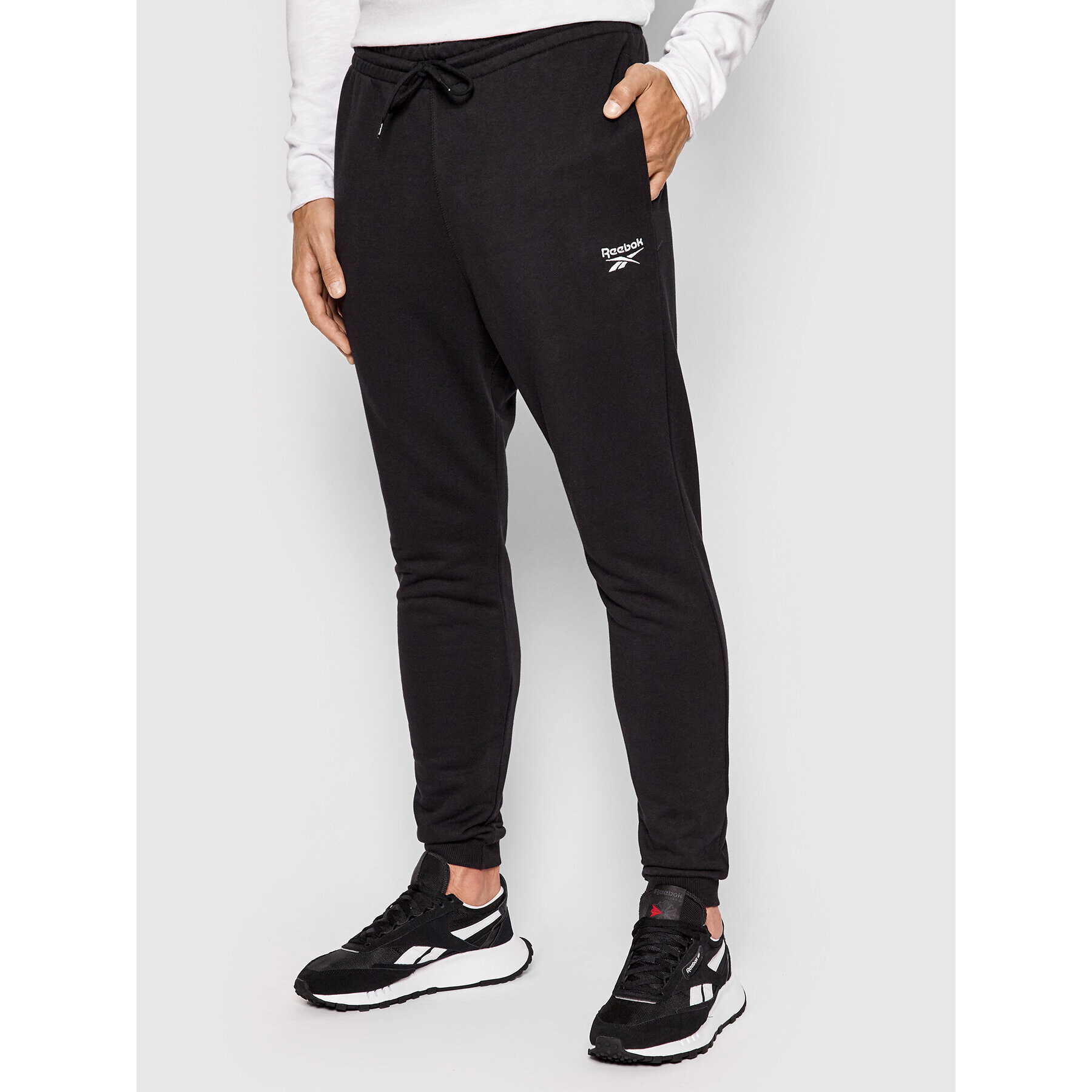 Reebok Pantaloni trening Training Essentials FP9141 Negru Regular Fit - Pled.ro