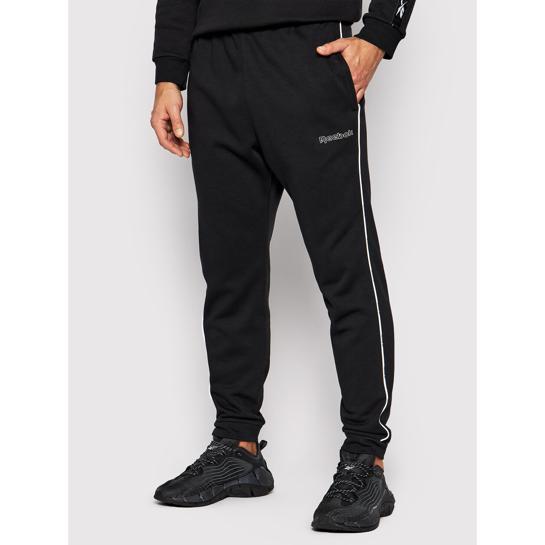 Reebok Pantaloni trening Training Essentials GS9310 Negru Regular Fit - Pled.ro