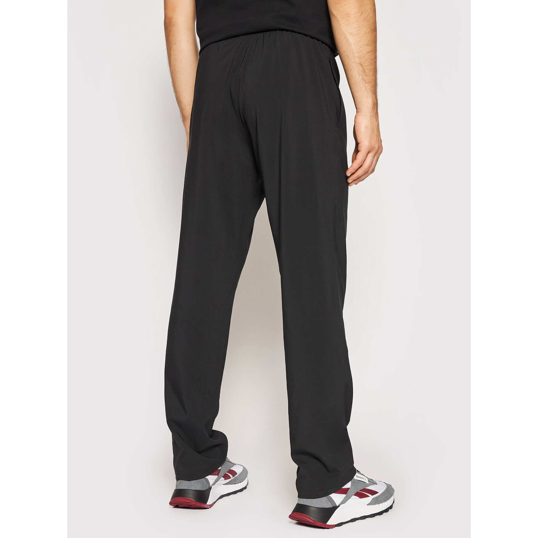 Reebok Pantaloni trening Training Essentials Woven FP9170 Negru Regular Fit - Pled.ro