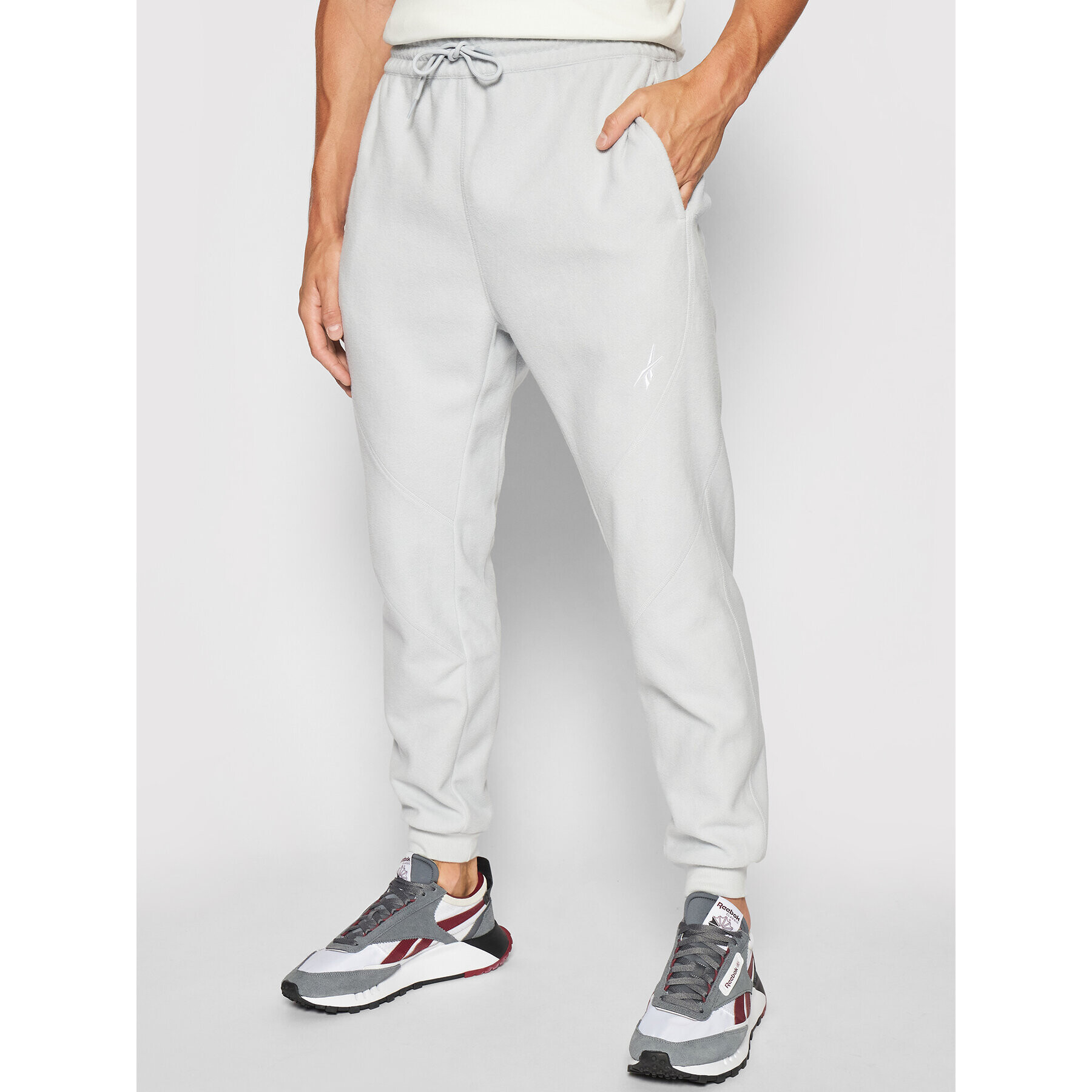 Reebok Pantaloni trening Worout Fleece GS6654 Albastru Relaxed Fit - Pled.ro