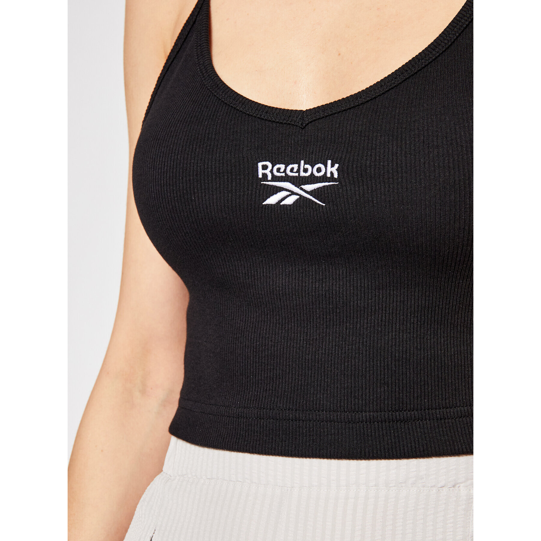 Reebok Top Classics Wardrobe Essentials GJ4894 Negru Classic Fit - Pled.ro