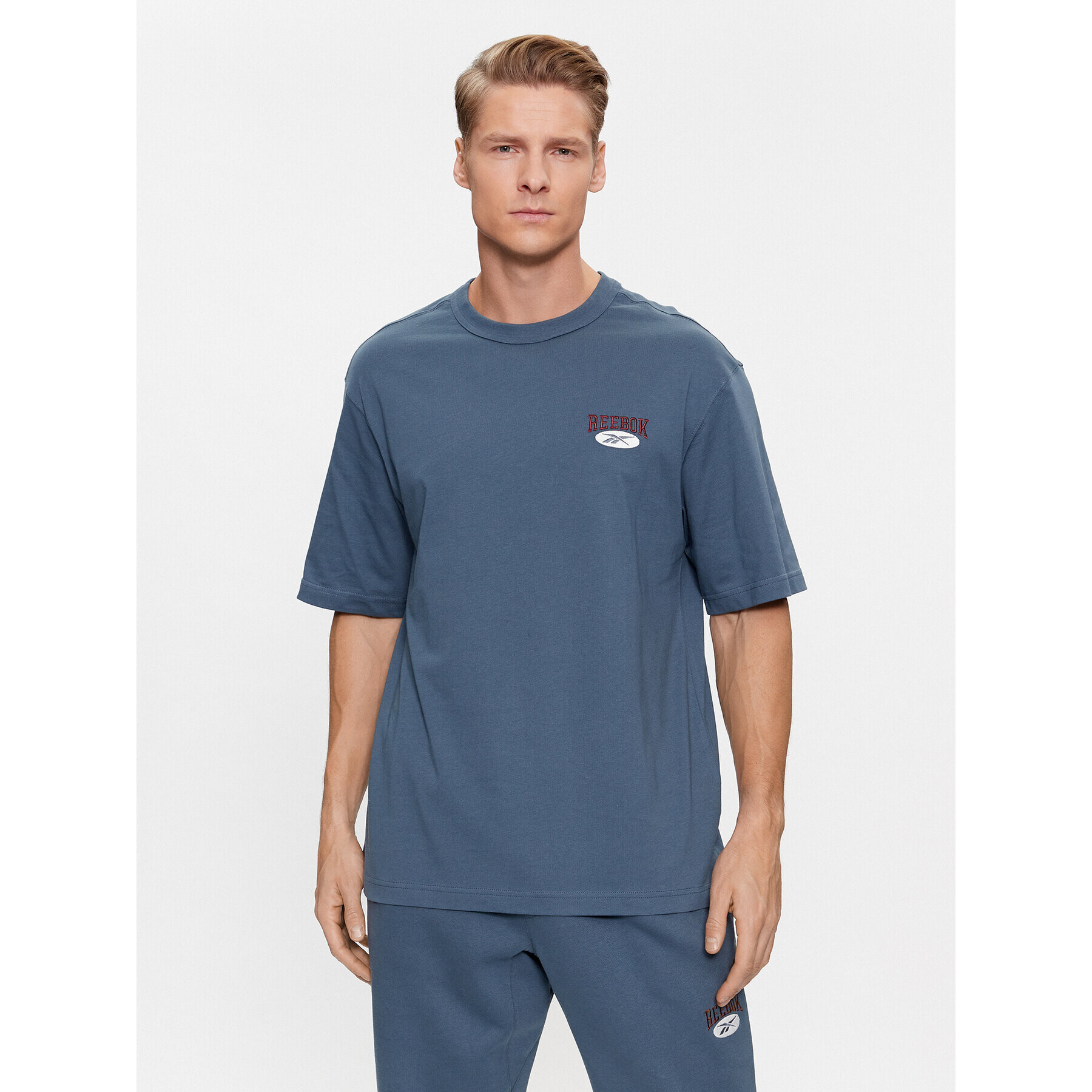 Reebok Tricou Archive Essentials IM1523 Albastru Regular Fit - Pled.ro