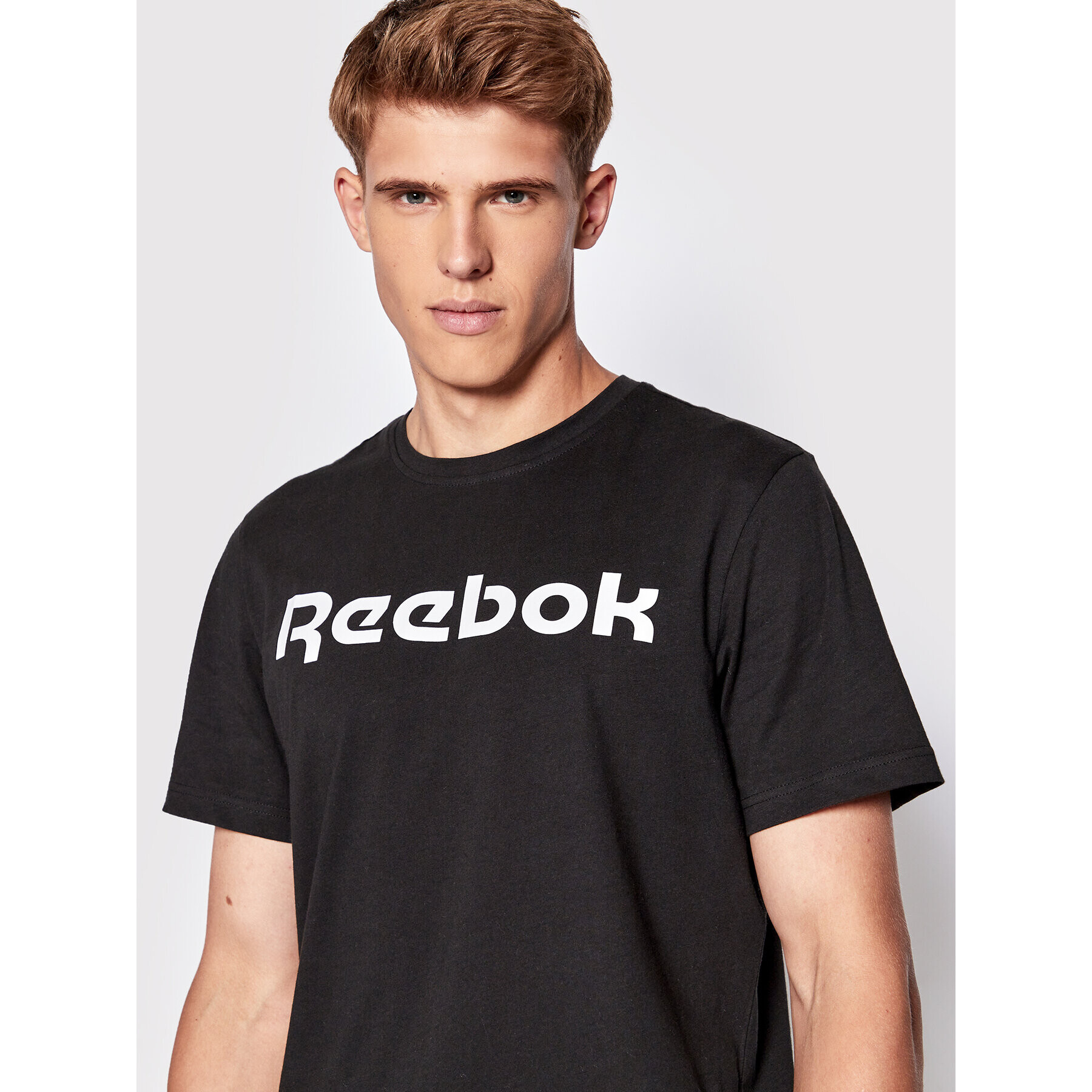 Reebok Tricou Classic Graphic Series Linear Logo GJ0136 Negru Slim Fit - Pled.ro