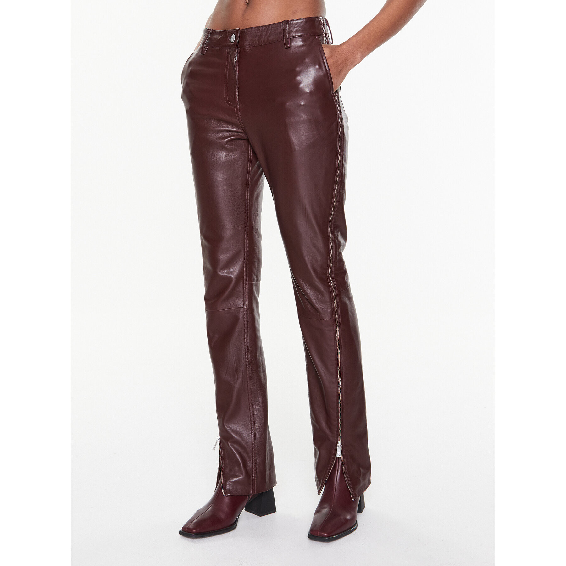 Remain Pandaloni de piele Leather Zipper RM2053 Vișiniu Straight Fit - Pled.ro