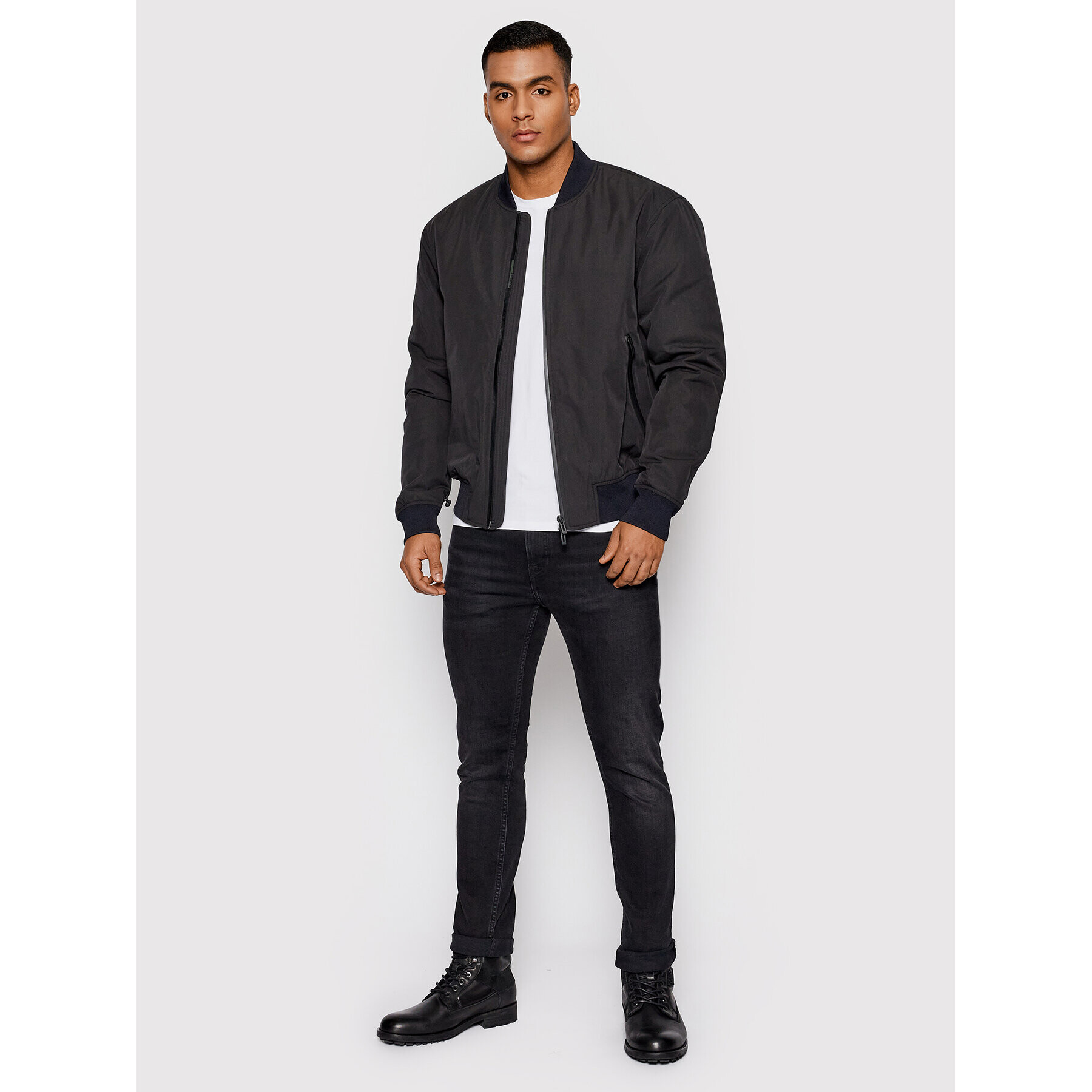 Replay Geacă bomber M8182.000.84186 Negru Regular Fit - Pled.ro