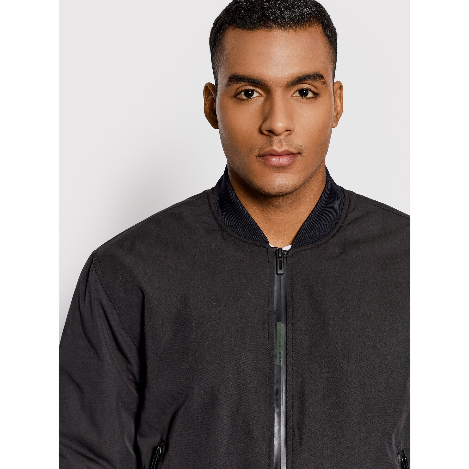 Replay Geacă bomber M8182.000.84186 Negru Regular Fit - Pled.ro