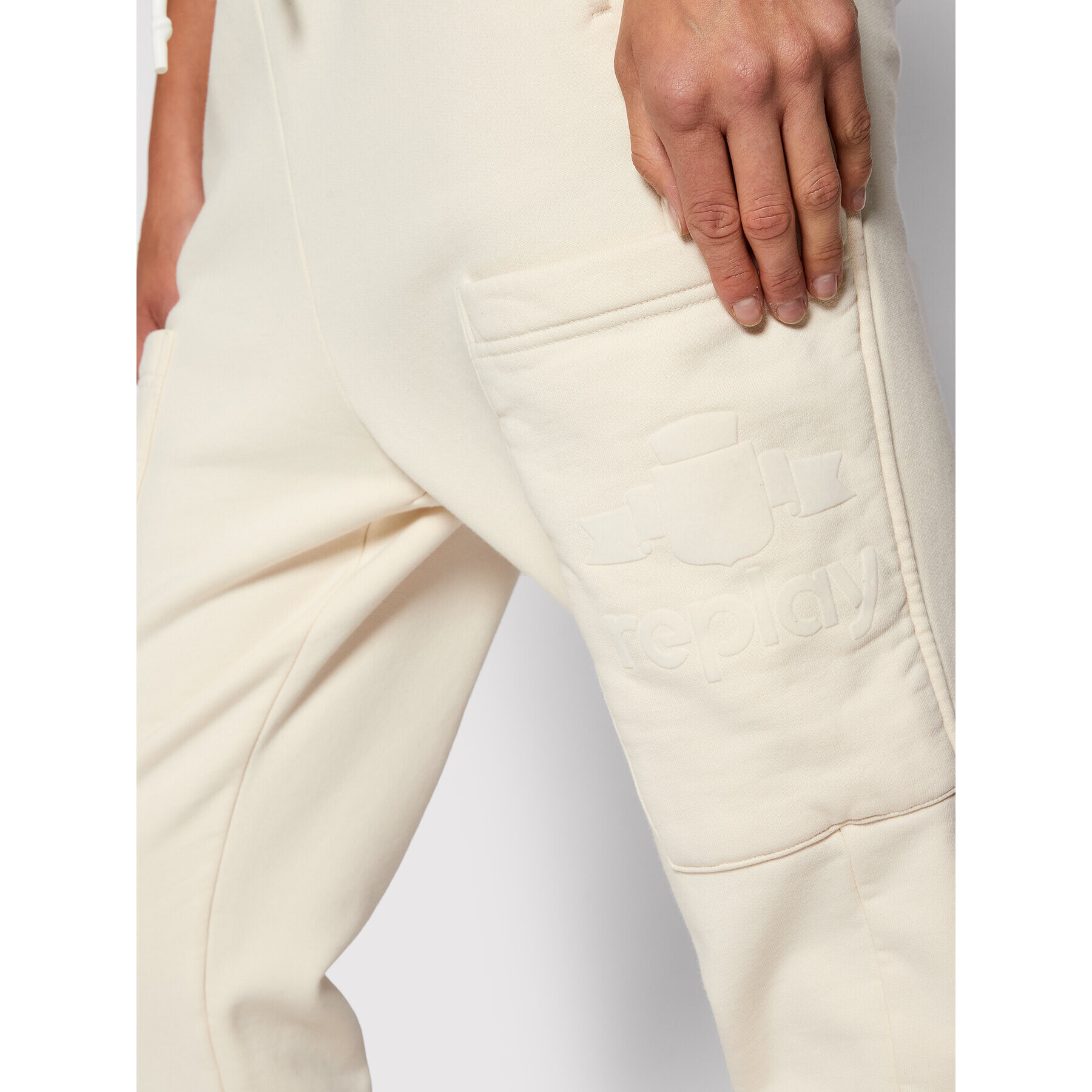 Replay Pantaloni trening W8562.000.23190P Bej Baggy Fit - Pled.ro