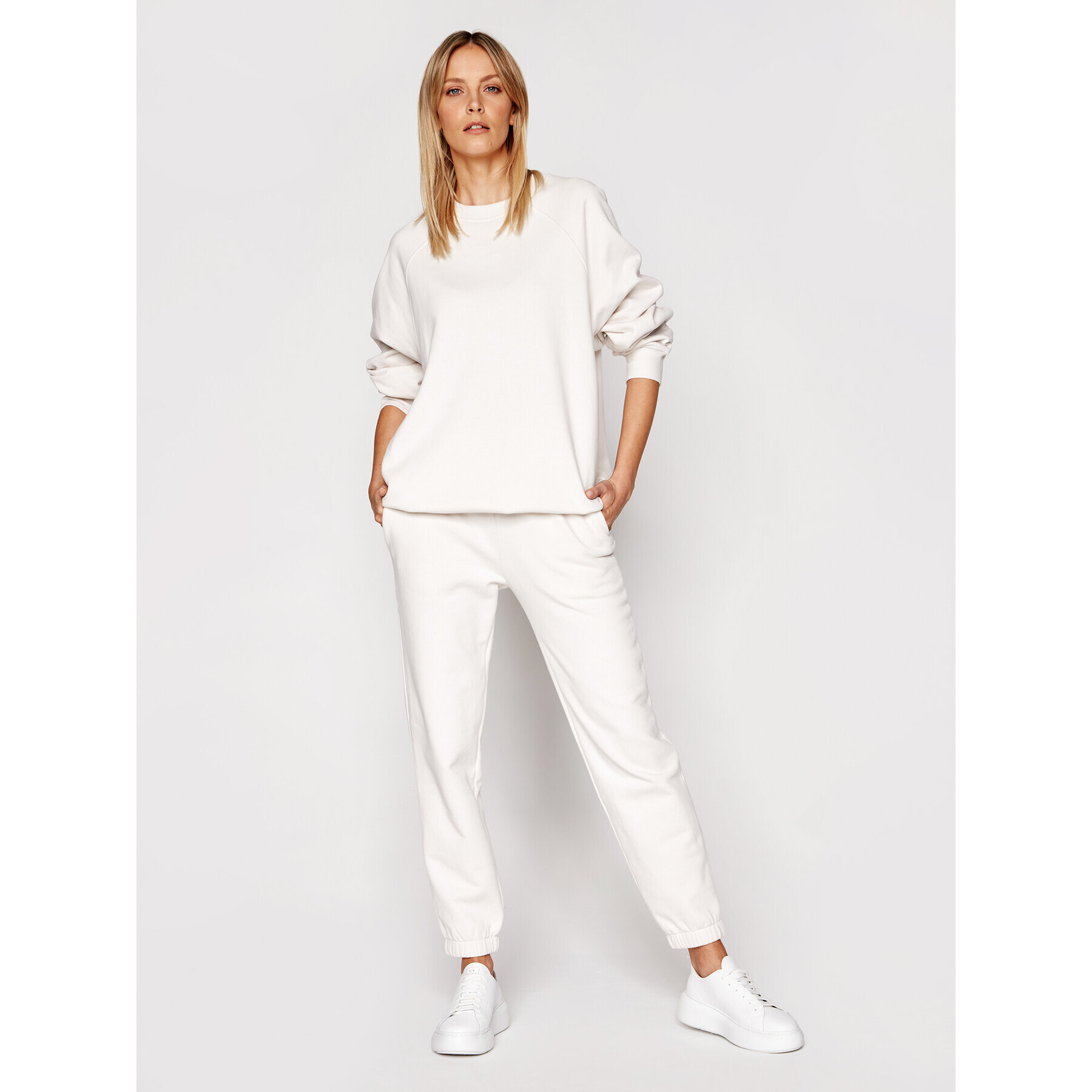 Samsøe Samsøe Pantaloni trening Carmen F21100025 Bej Relaxed Fit - Pled.ro