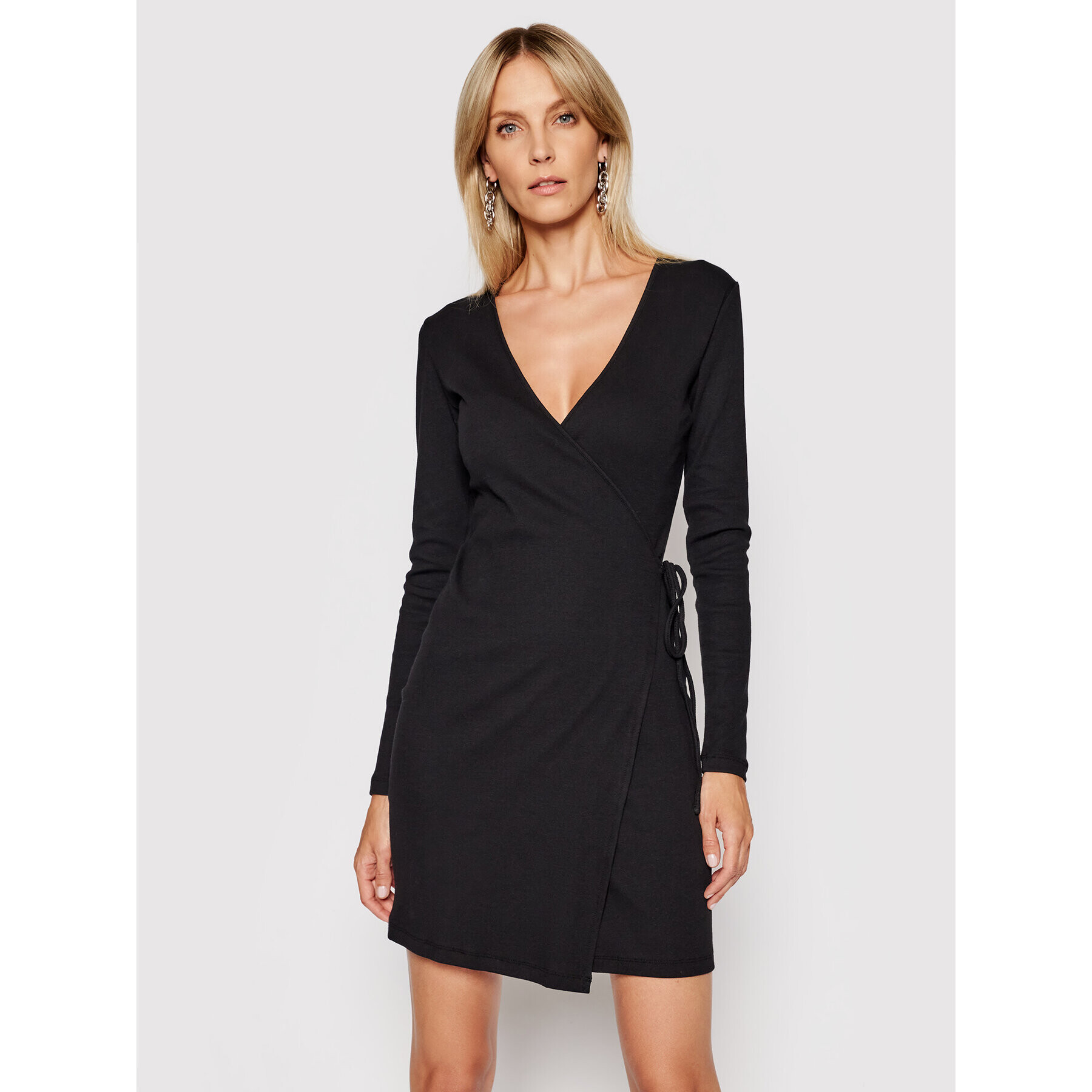 Samsøe Samsøe Rochie de zi Sarai Wrap F00002135 Negru Regular Fit - Pled.ro