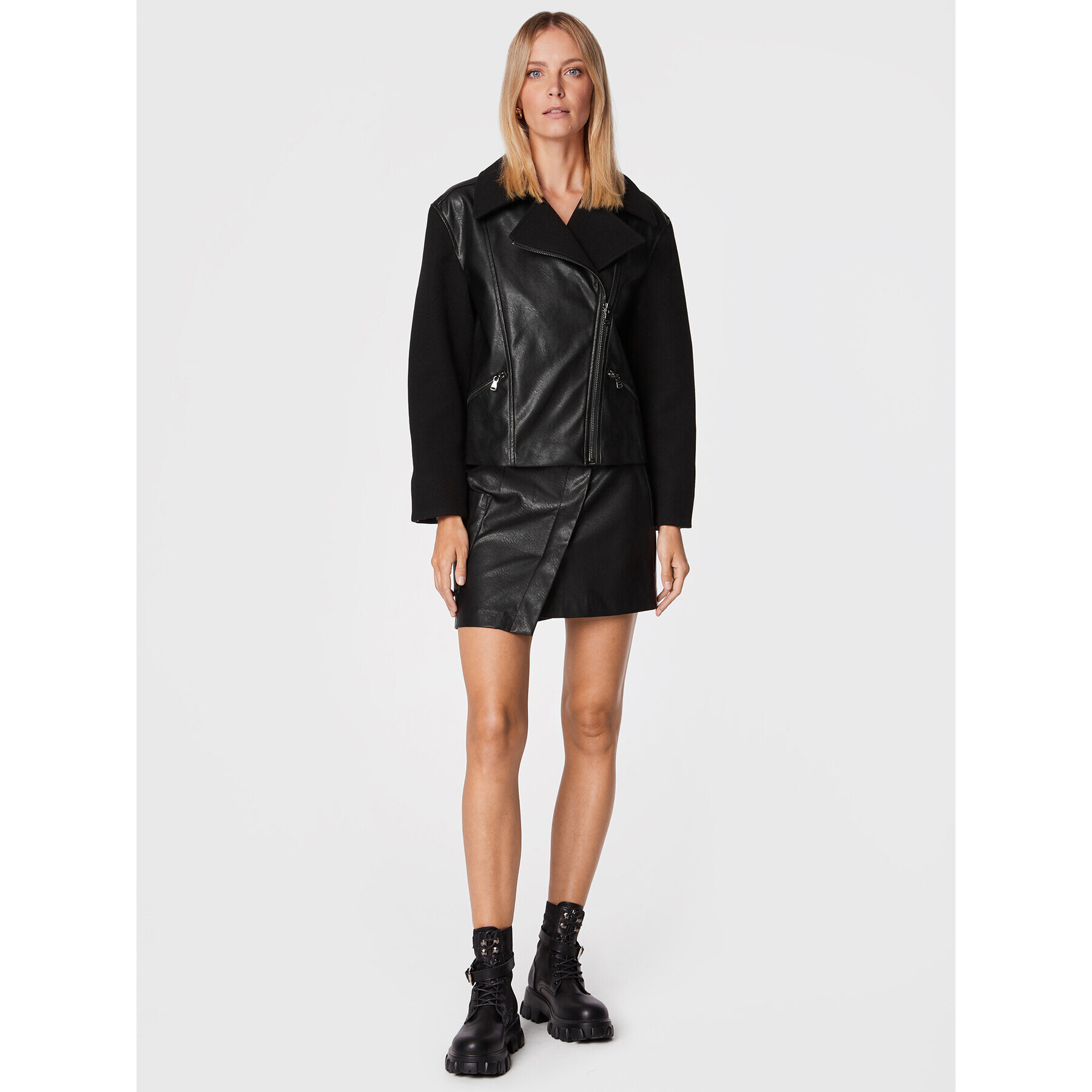 Sisley Fustă din imitație de piele 41DYL000N Negru Regular Fit - Pled.ro