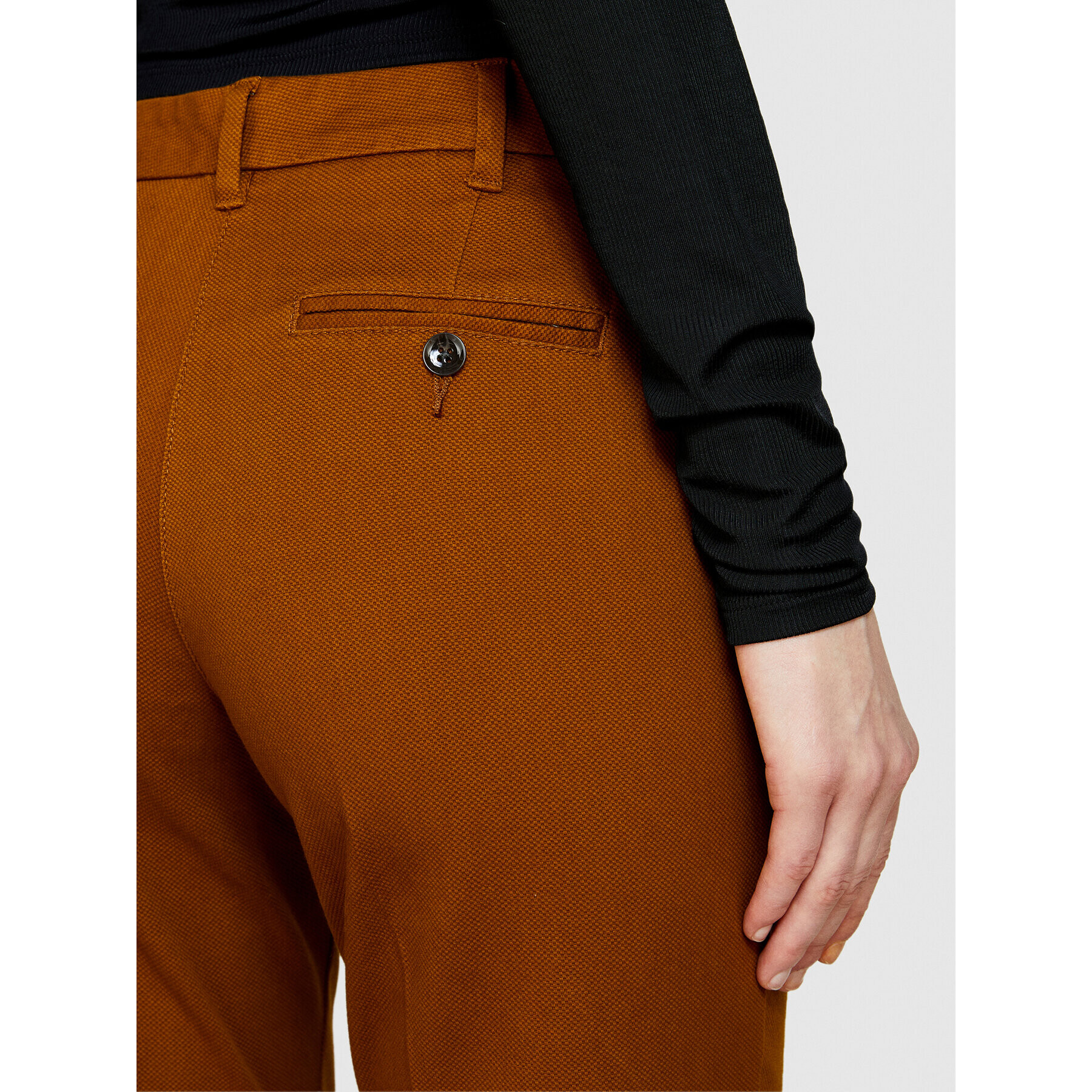 Sisley Pantaloni chino 48M855BK7 Maro Slim Fit - Pled.ro