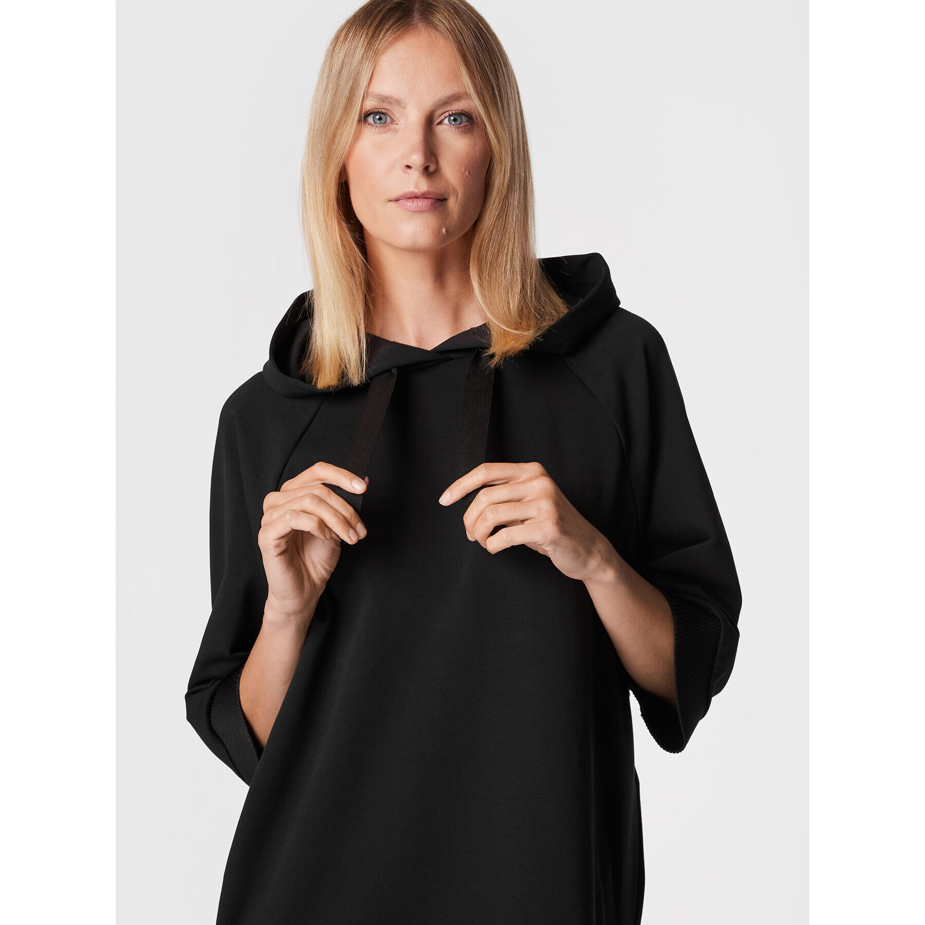 Sisley Rochie tricotată 4IPRLV01T Negru Regular Fit - Pled.ro