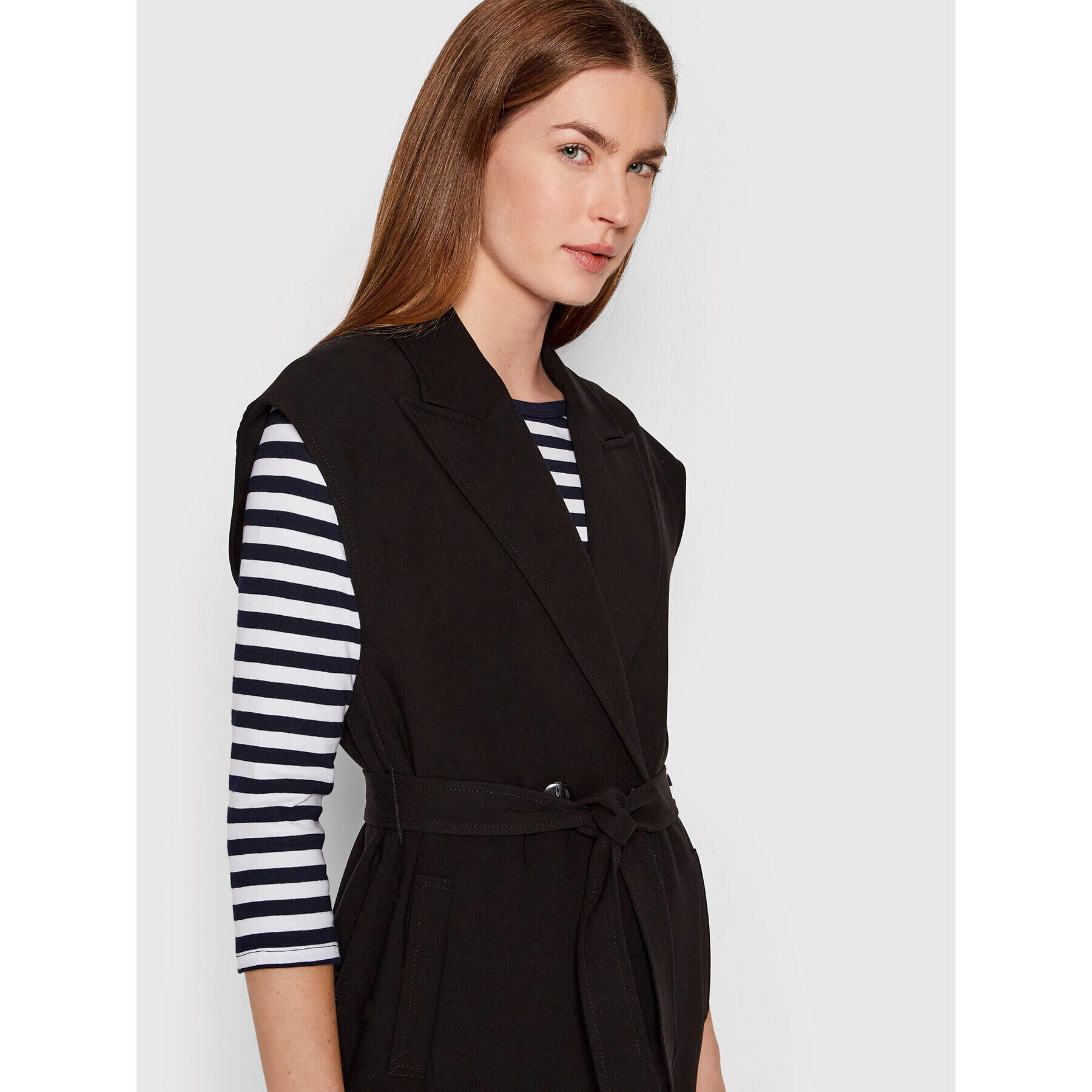 Sisley Vestă 2BFQLN004 Negru Regular Fit - Pled.ro