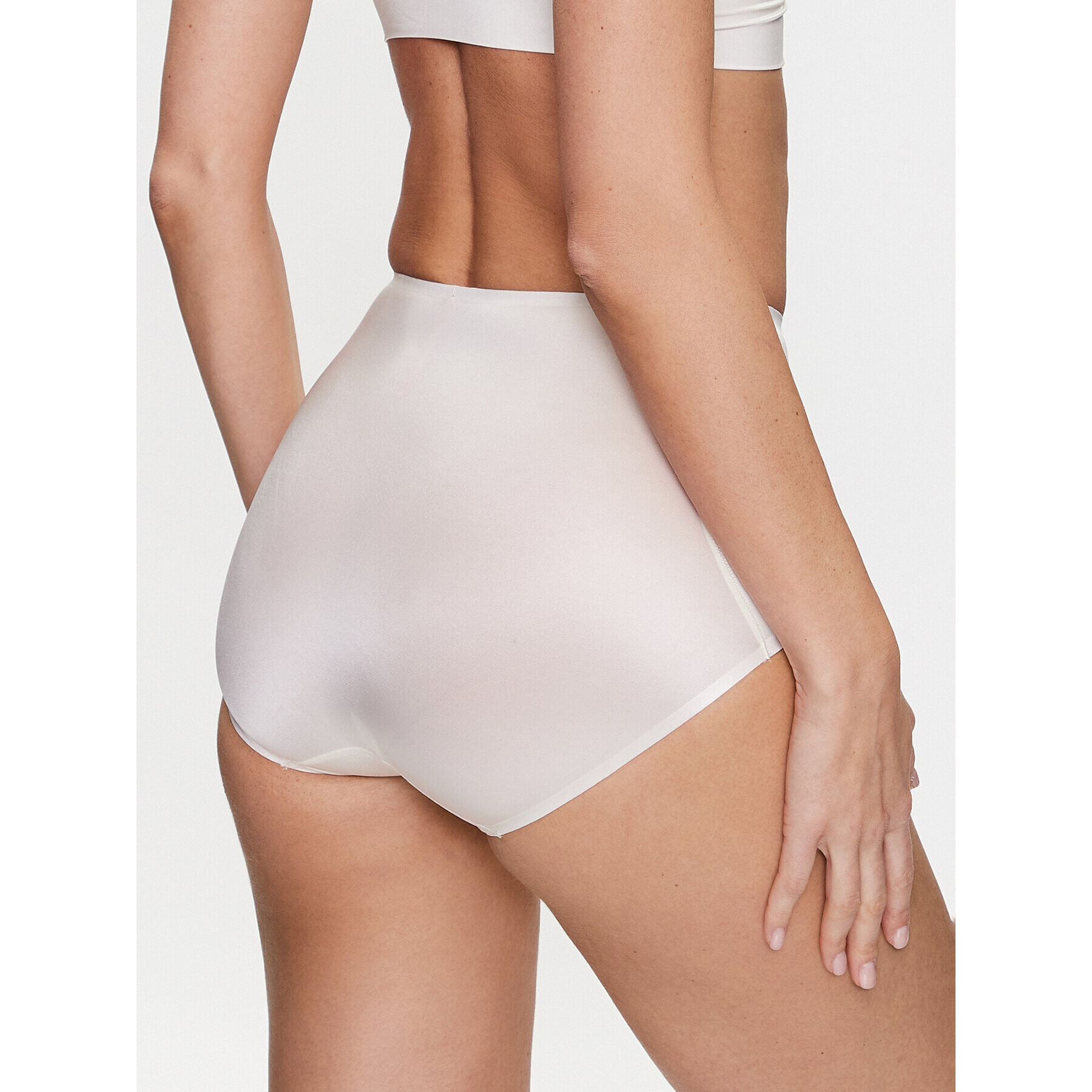 SPANX Chilot clasic Shaping Satin 40062R Alb - Pled.ro