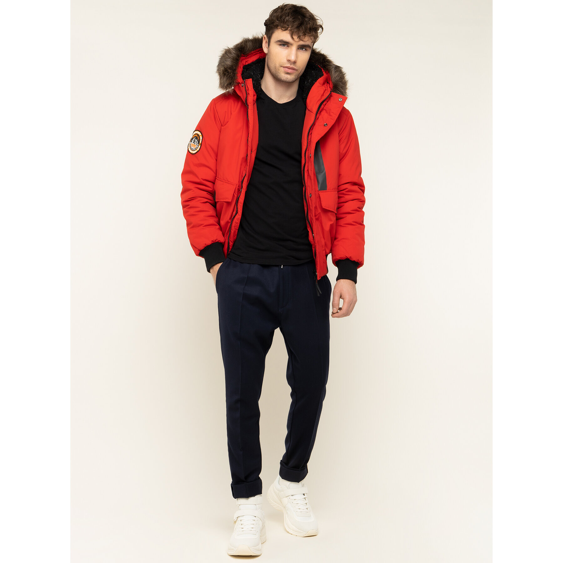 Superdry Geacă din puf Everest M5000039A Roșu Regular Fit - Pled.ro