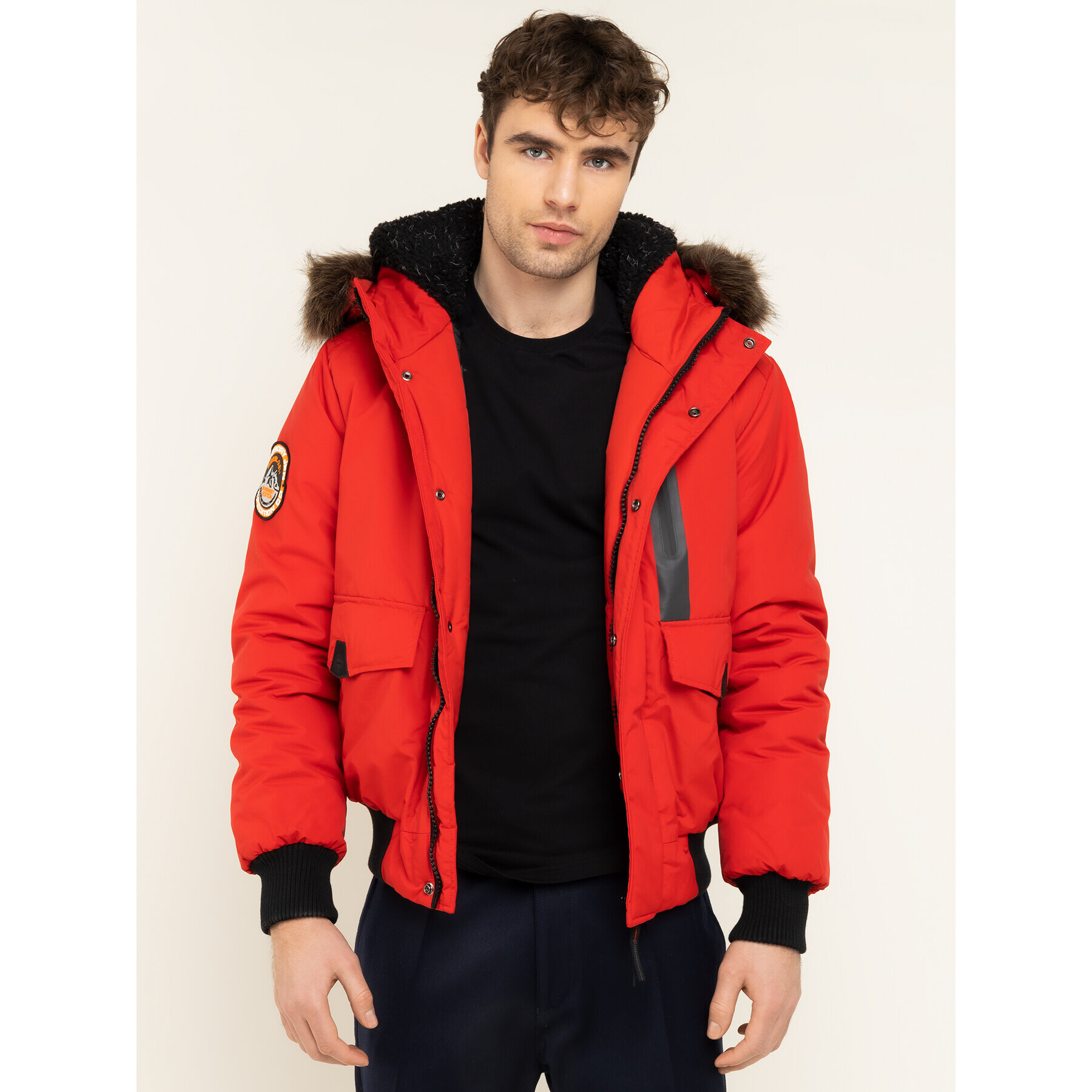 Superdry Geacă din puf Everest M5000039A Roșu Regular Fit - Pled.ro