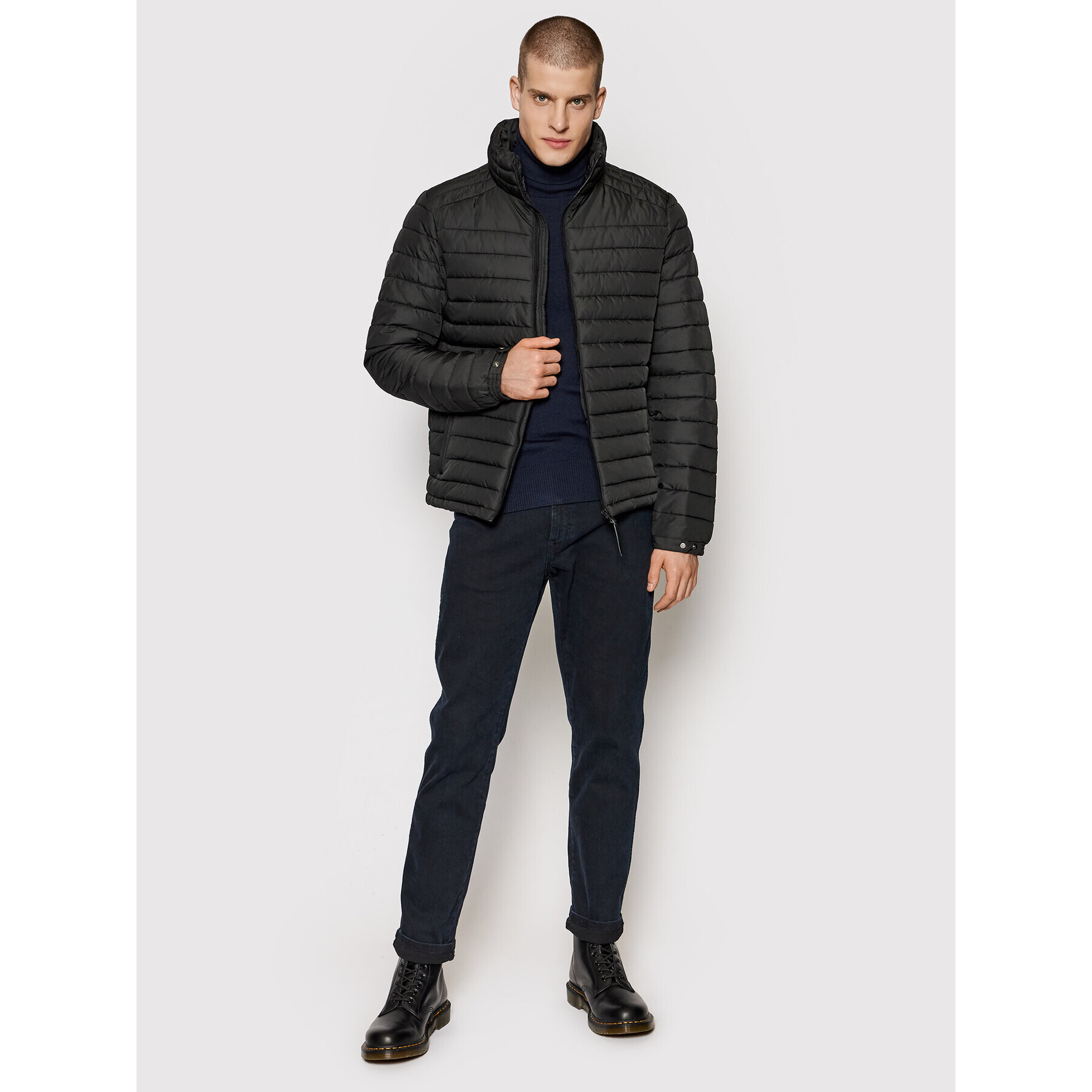 Superdry Geacă din puf Studios M5011103A Negru Regular Fit - Pled.ro