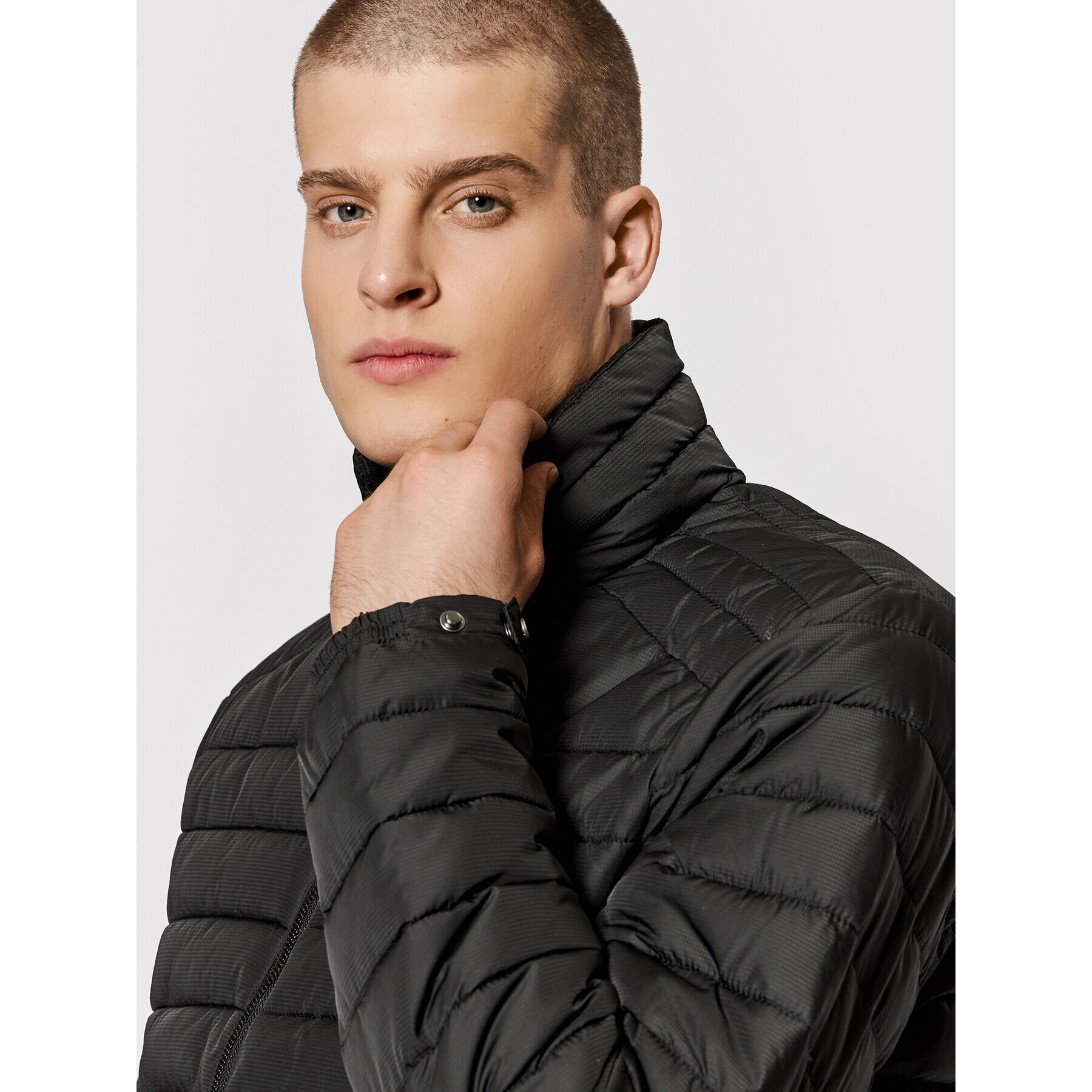 Superdry Geacă din puf Studios M5011103A Negru Regular Fit - Pled.ro