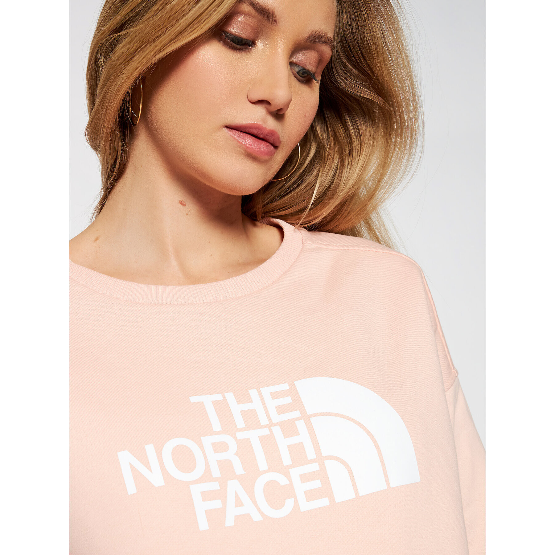 The North Face Bluză Drew Peak Crew NF0A3S4G Roz Regular Fit - Pled.ro