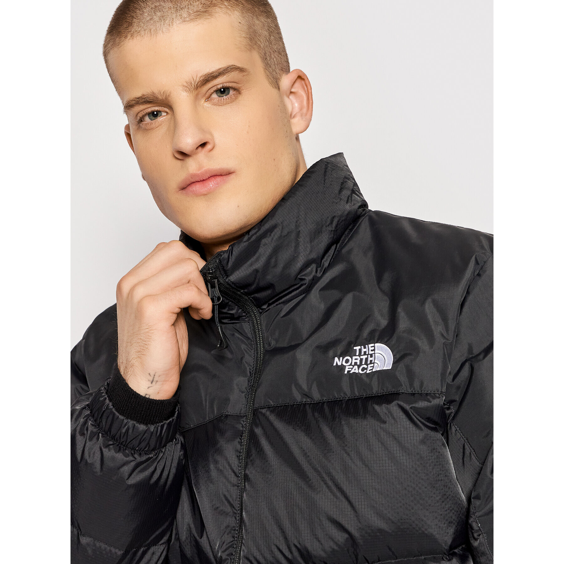 The North Face Geacă din puf Diablo NF0A4M9J Negru Regular Fit - Pled.ro