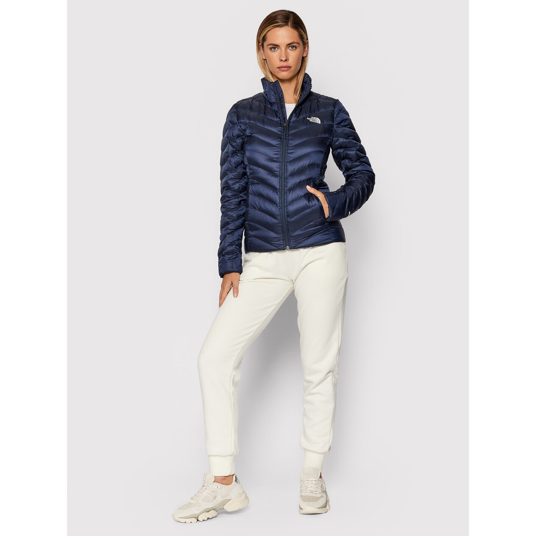 The North Face Geacă din puf Trevail NF0A3BRM Bleumarin Regular Fit - Pled.ro