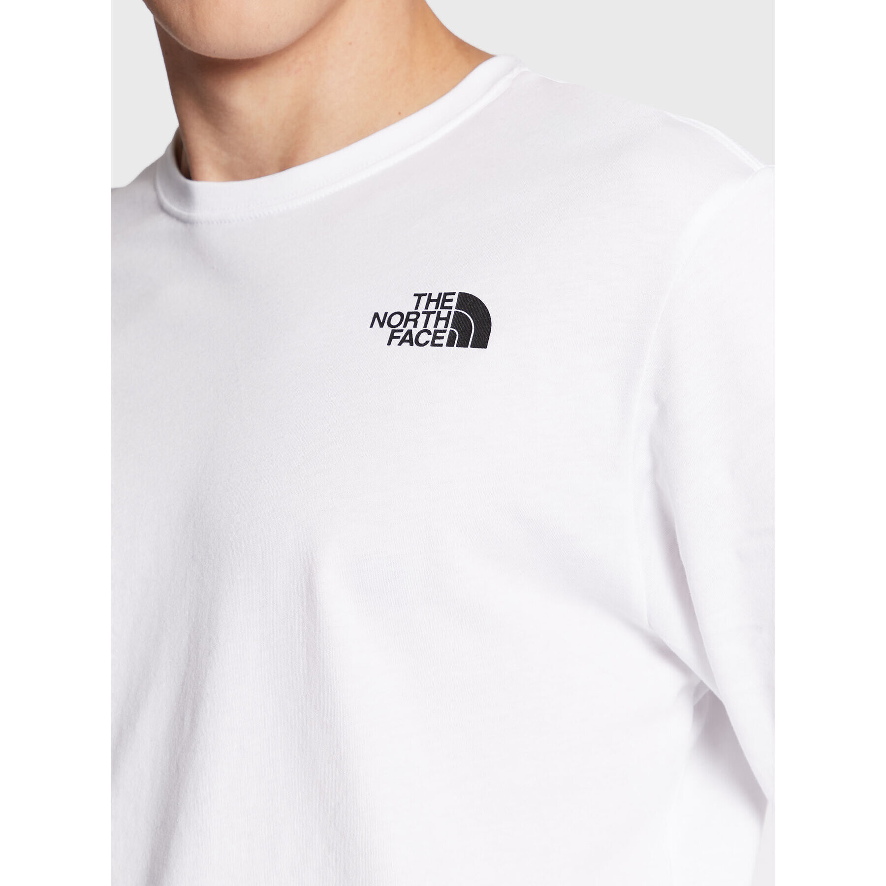 The North Face Longsleeve NF0A493L Alb Regular Fit - Pled.ro