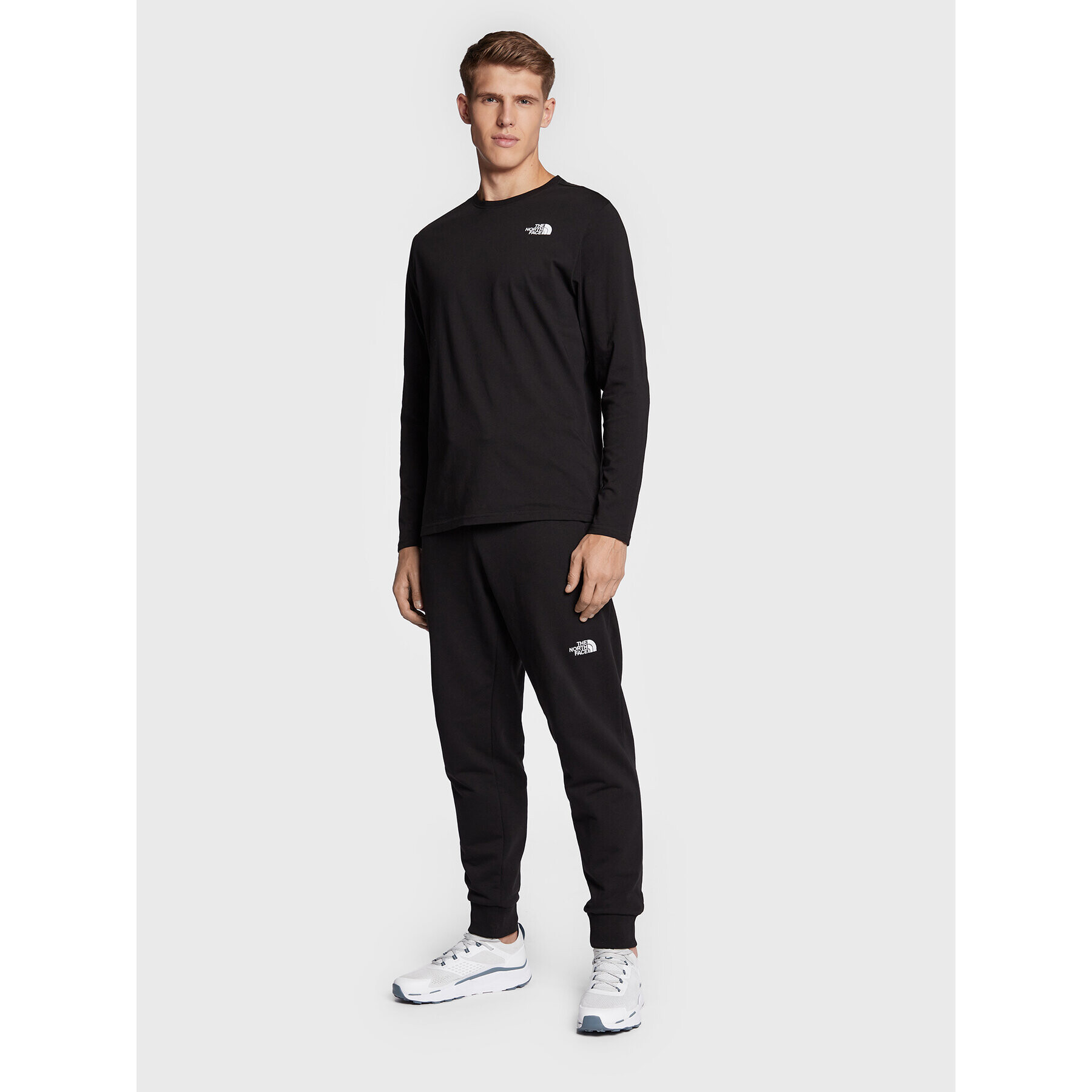 The North Face Longsleeve NF0A493L Negru Regular Fit - Pled.ro