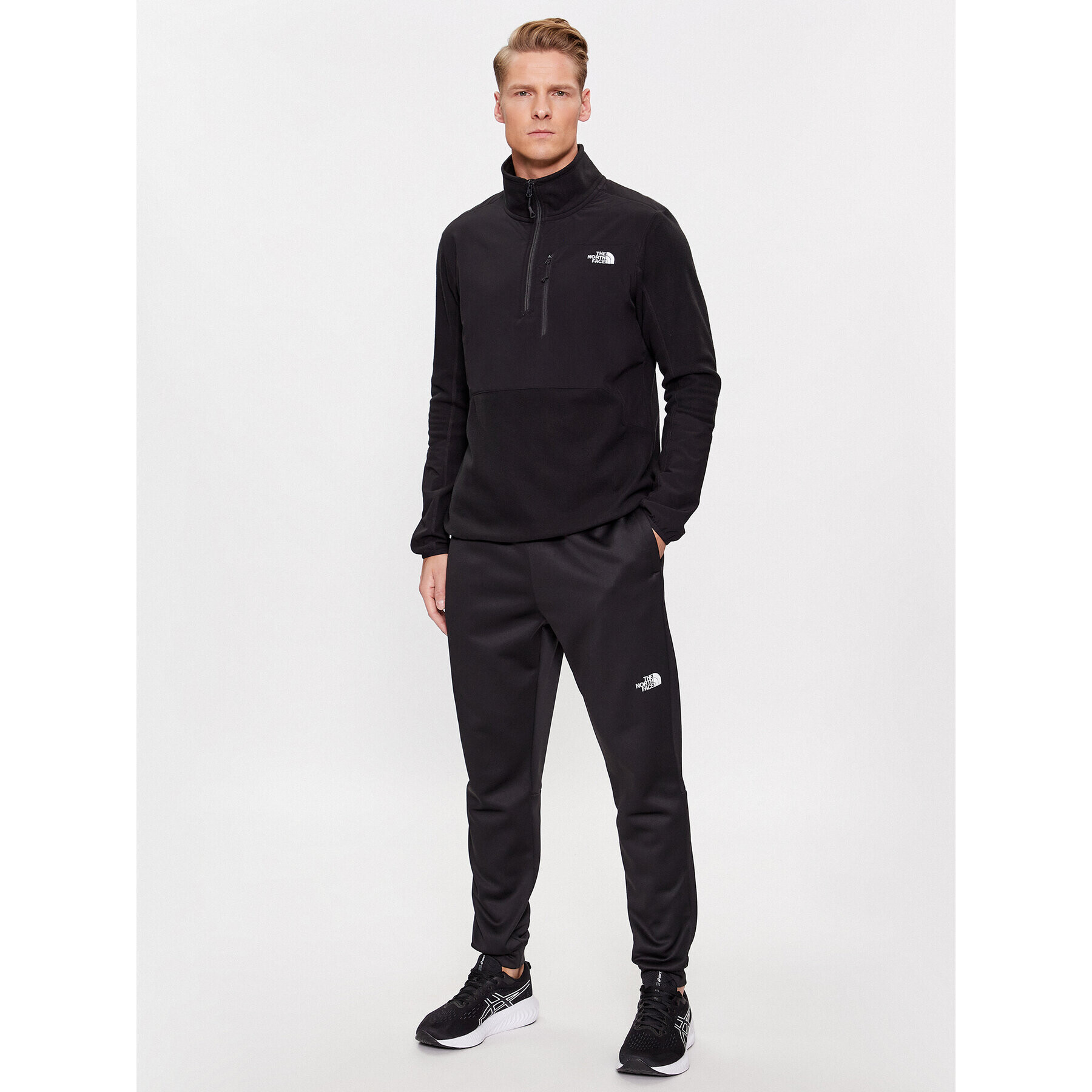 The North Face Pantaloni trening M Reaxion Fleece Jogger - EuNF0A7Z9PJK31 Negru Regular Fit - Pled.ro