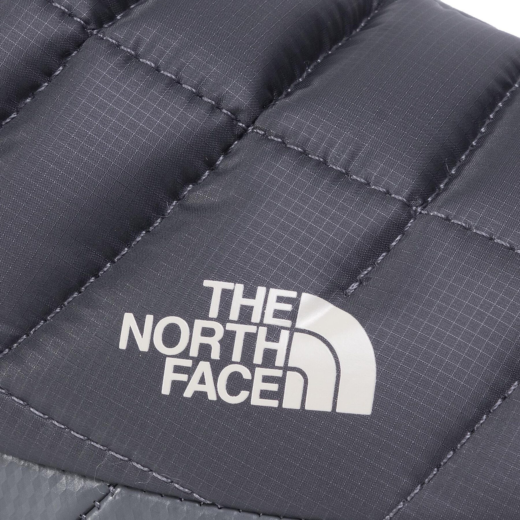 The North Face Papuci de casă Thermoball Traction Mule V NF0A3V1HVF01 Gri - Pled.ro