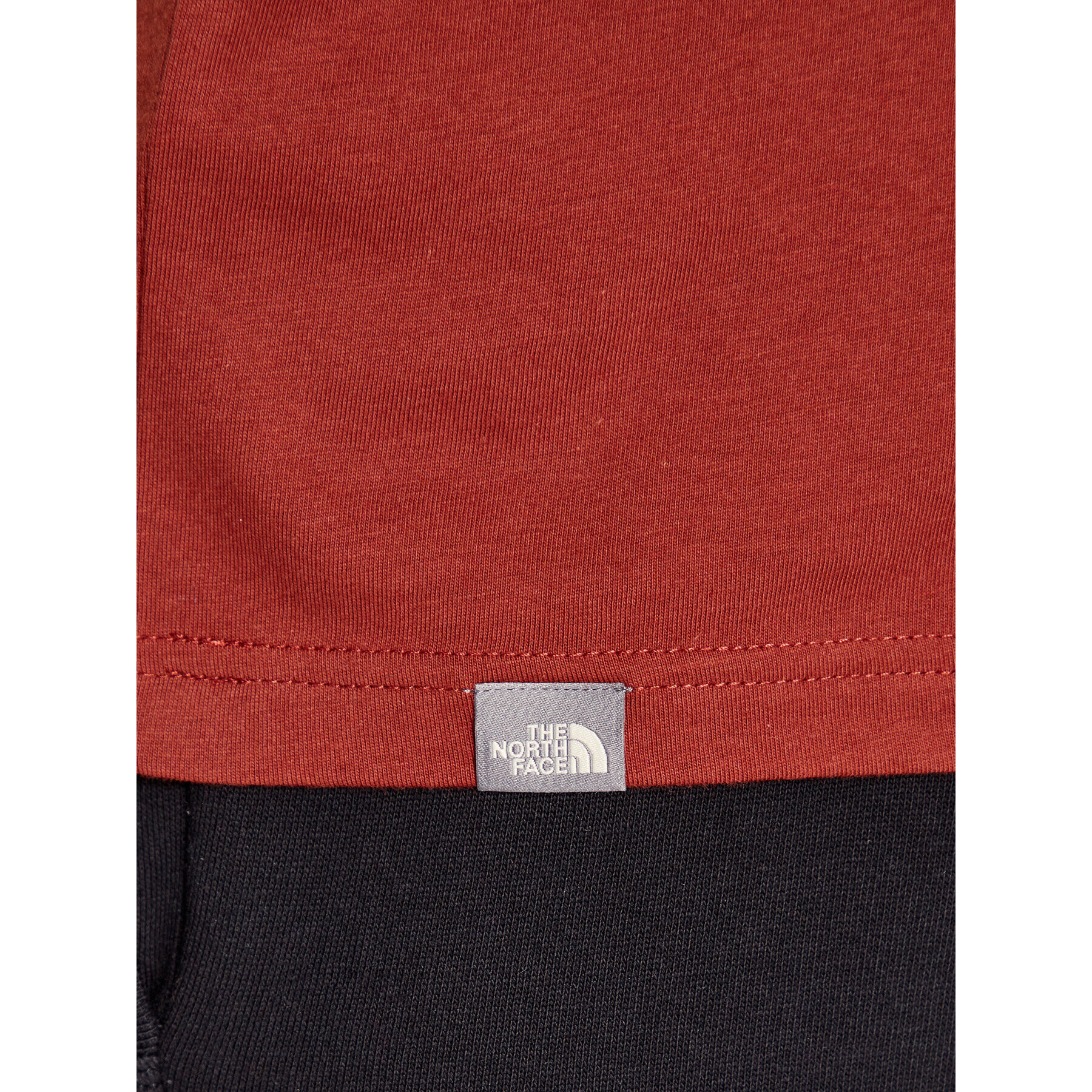 The North Face Tricou M S/S Redbox Celebration TeeNF0A7X1KUBC1 Maro Regular Fit - Pled.ro