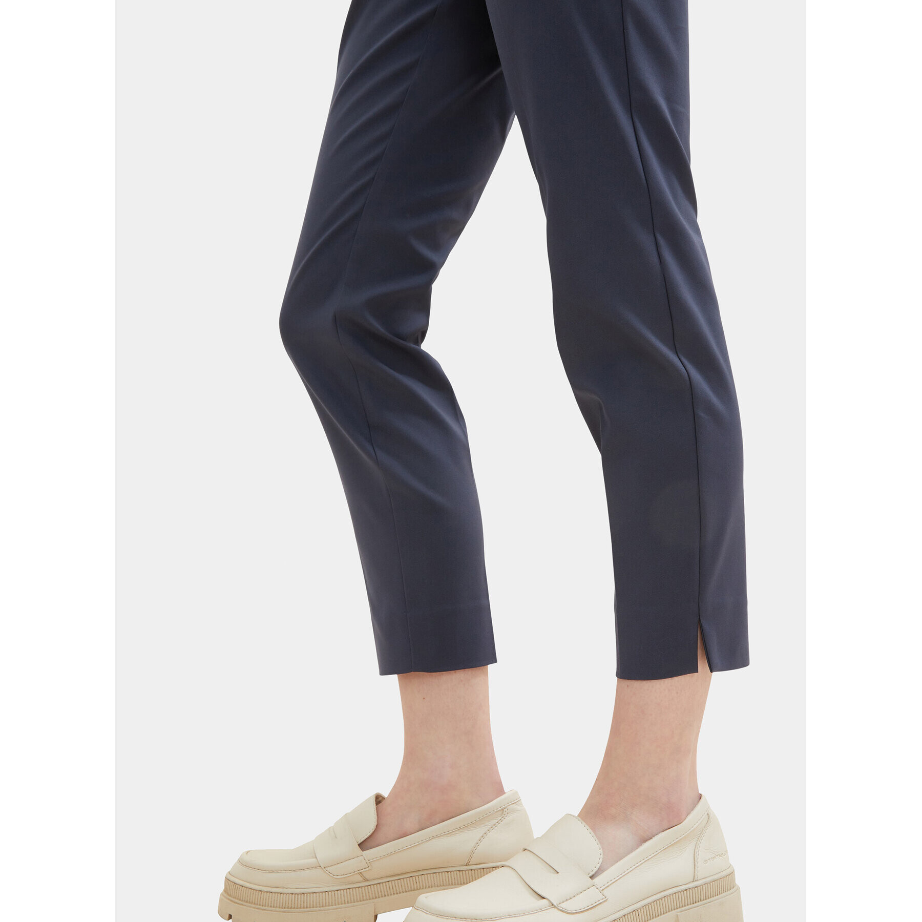 Tom Tailor Pantaloni chino 1038099 Bleumarin Slim Fit - Pled.ro