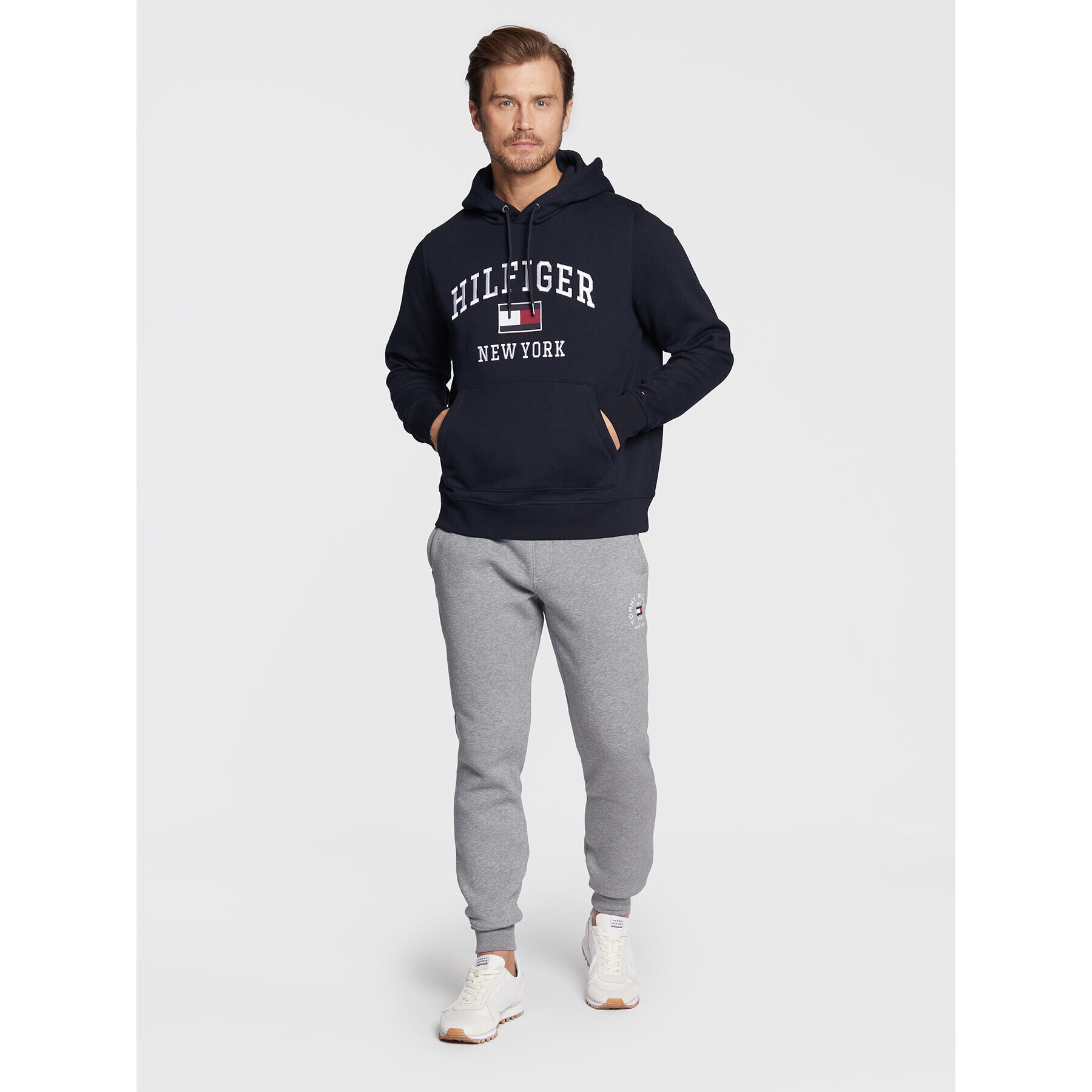 Tommy Hilfiger Bluză Modern Varsity MW0MW28173 Bleumarin Regular Fit - Pled.ro