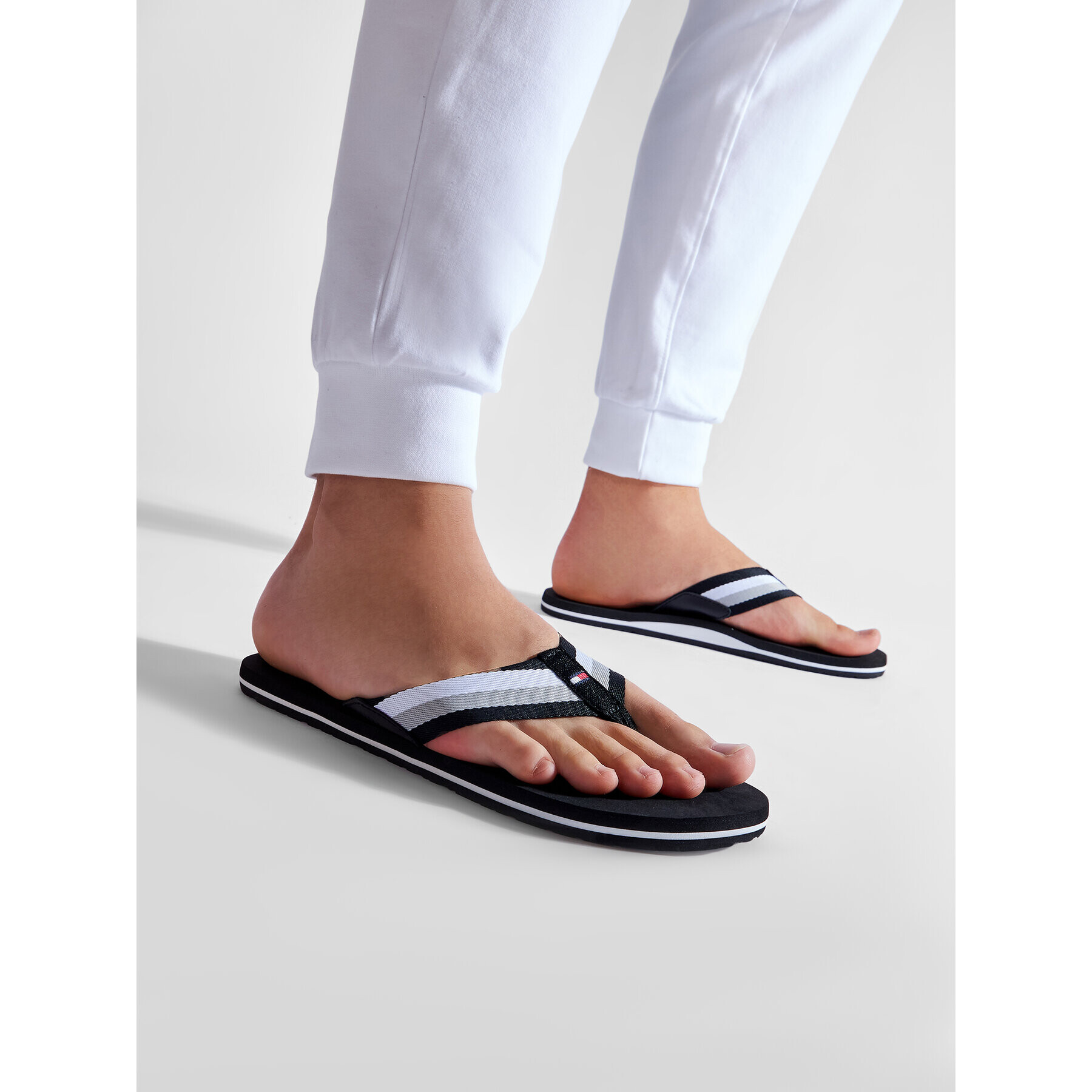 Tommy Hilfiger Flip flop Corporate Hilfiger Beach Sandal FM0FM03380 Negru - Pled.ro