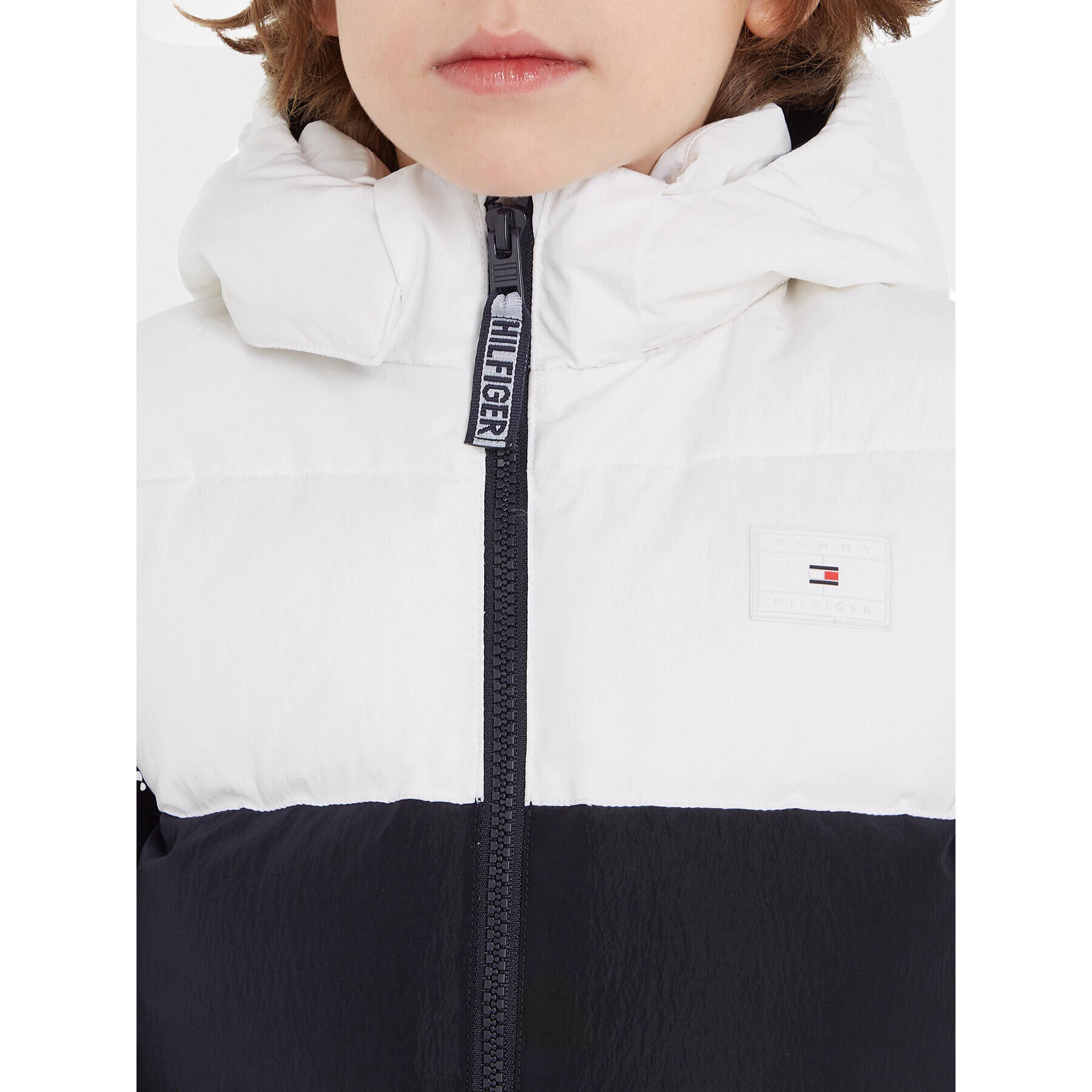 Tommy Hilfiger Geacă din puf Alaska KB0KB08601 M Colorat Regular Fit - Pled.ro