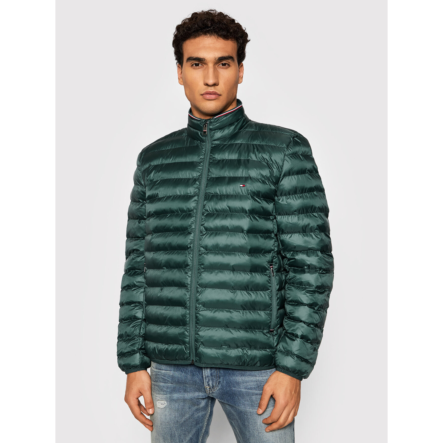 Tommy Hilfiger Geacă din puf Circular MW0MW18763 Verde Regular Fit - Pled.ro