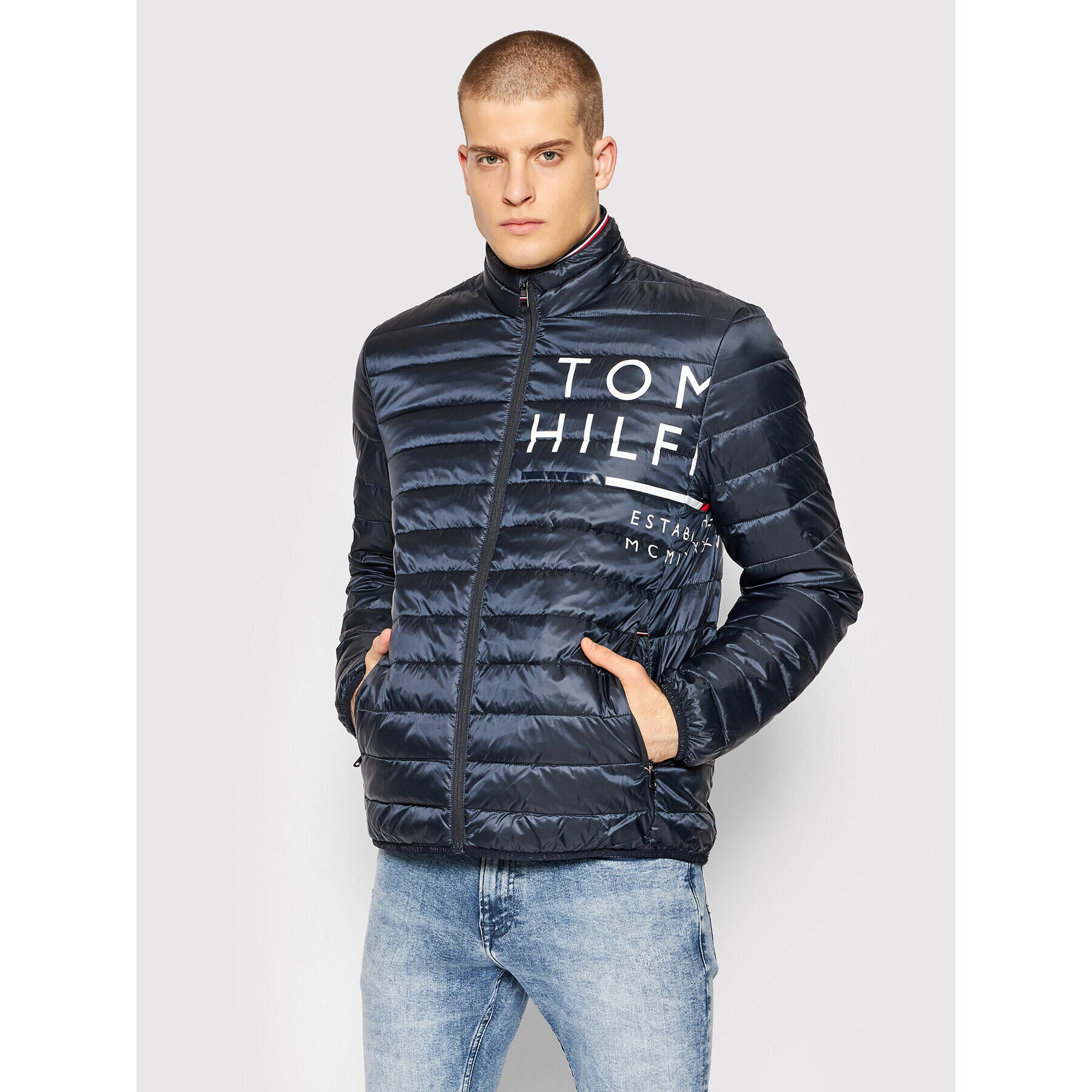 Tommy Hilfiger Geacă din puf Circular MW0MW21018 Bleumarin Regular Fit - Pled.ro